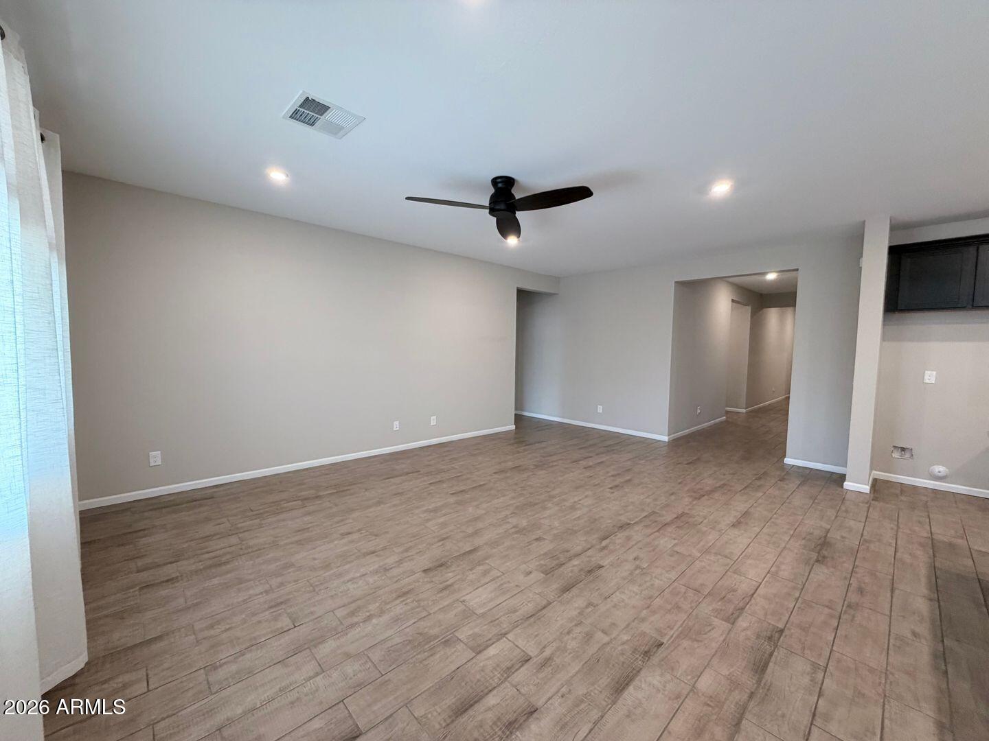 1997 E WETLEAF Place