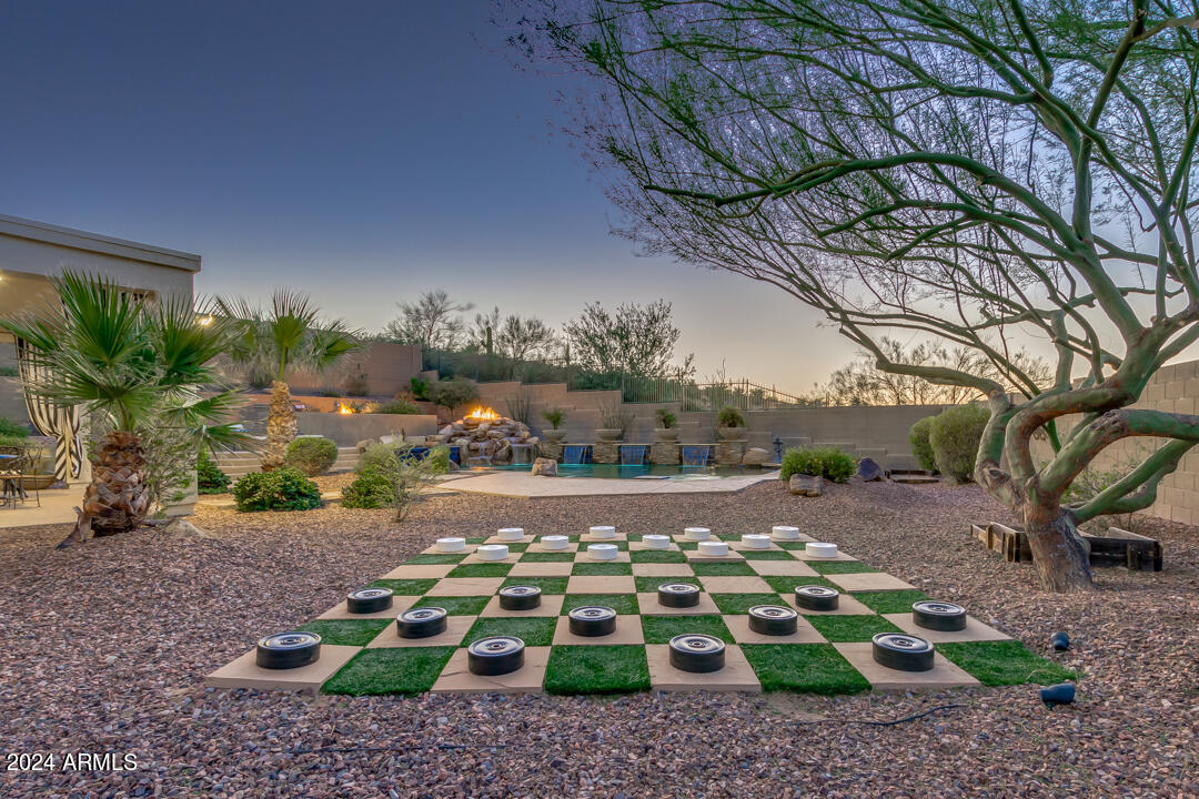 3749 W WHITEHAWK Court