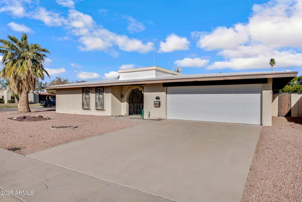 Photo of 3673 S Roosevelt Street, Tempe, AZ 85282 (MLS # 6956838)