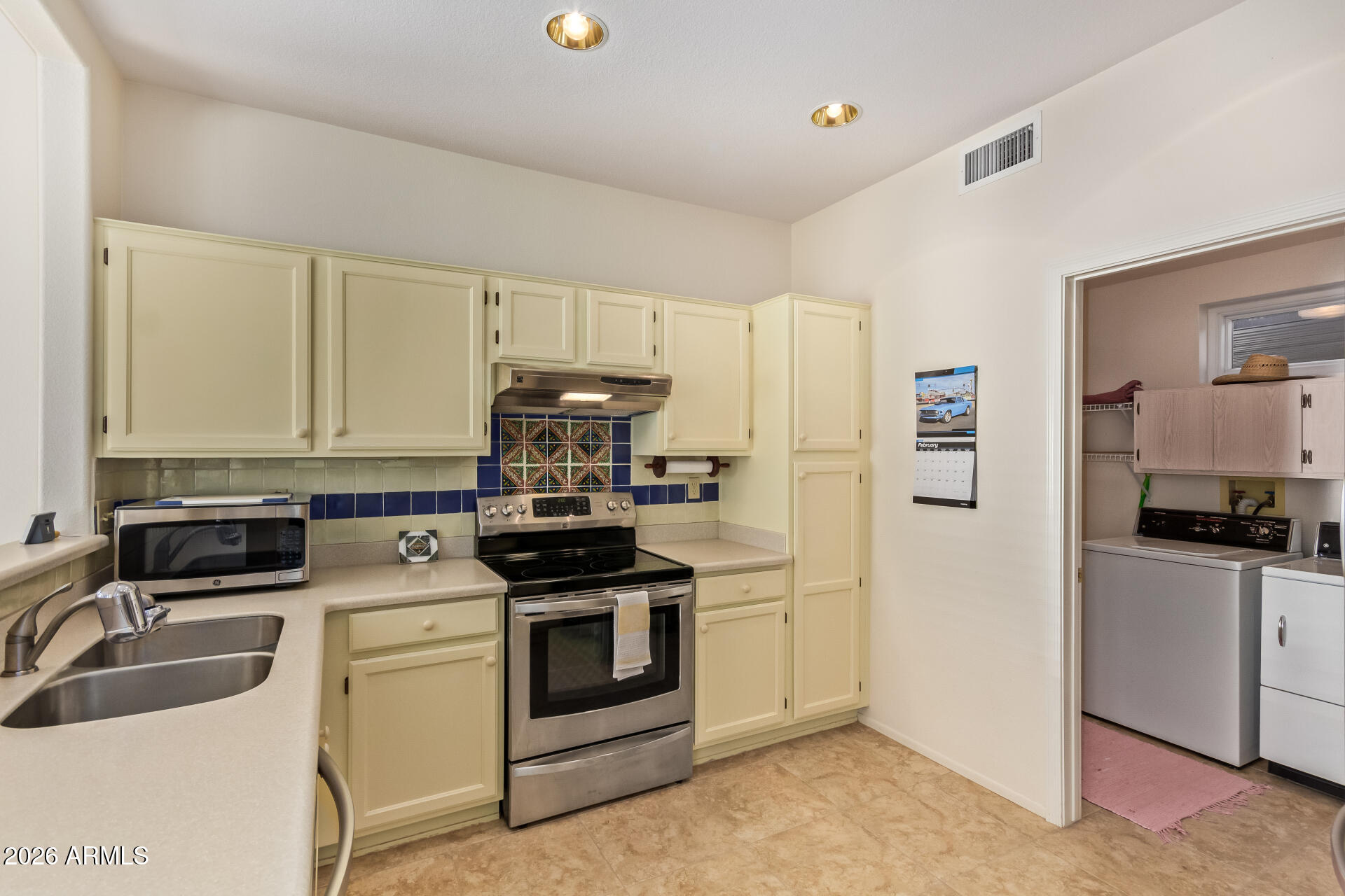 19936 N GREENVIEW Drive