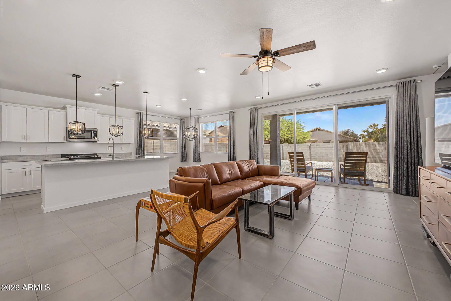 3564 E ALEXANDER Drive