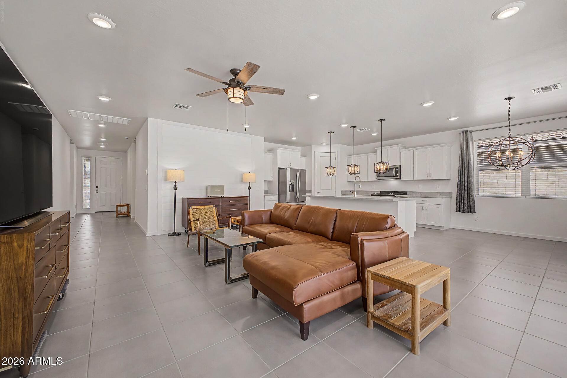 3564 E ALEXANDER Drive