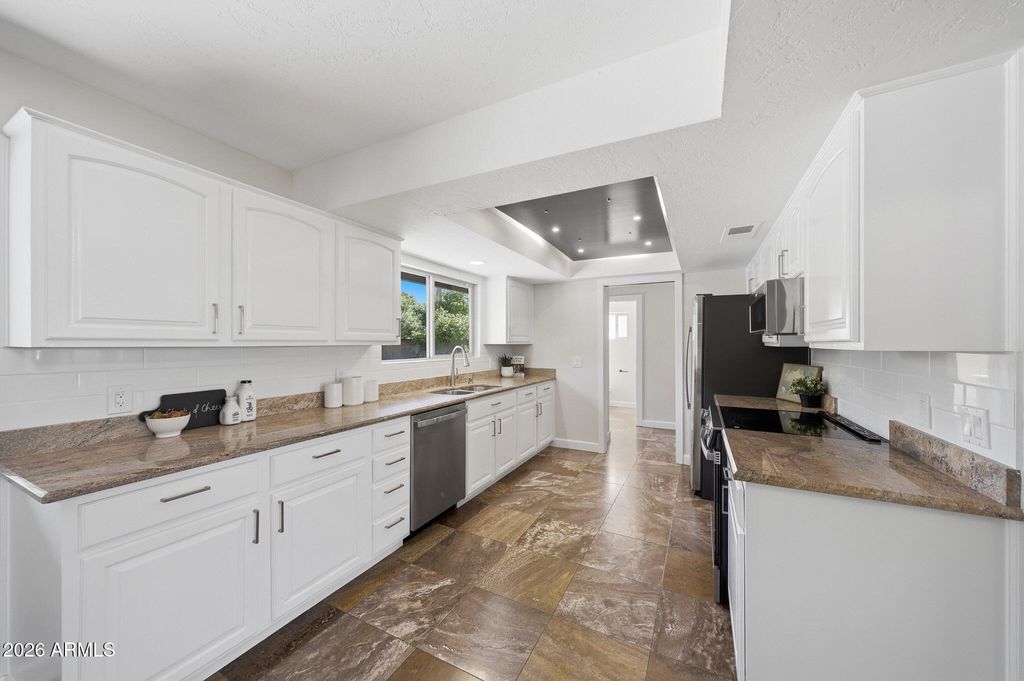 Photo of 5610 E Charter Oak Road, Scottsdale, AZ 85254 (MLS # 7002334)