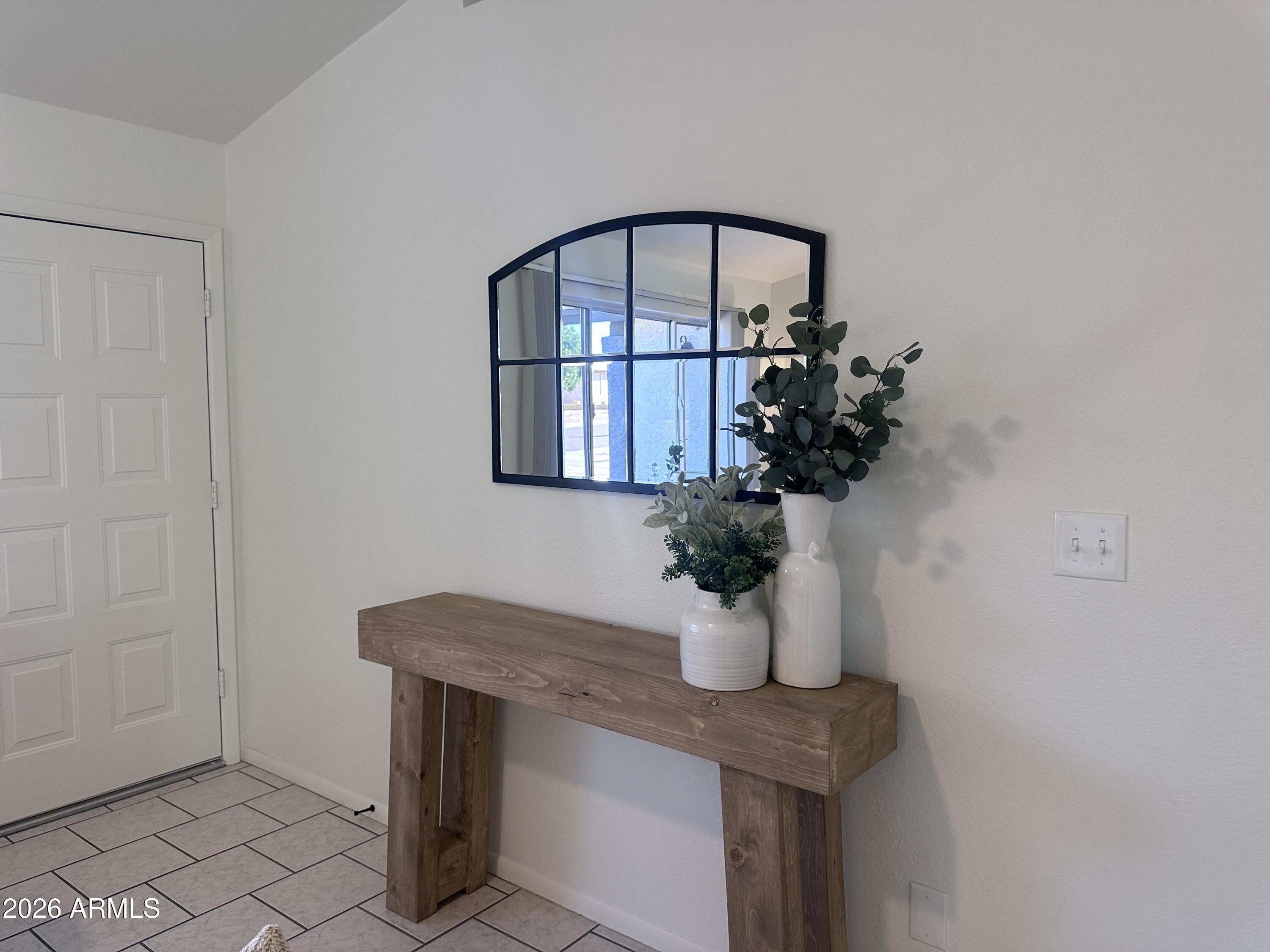 8615 W TOWNLEY Avenue