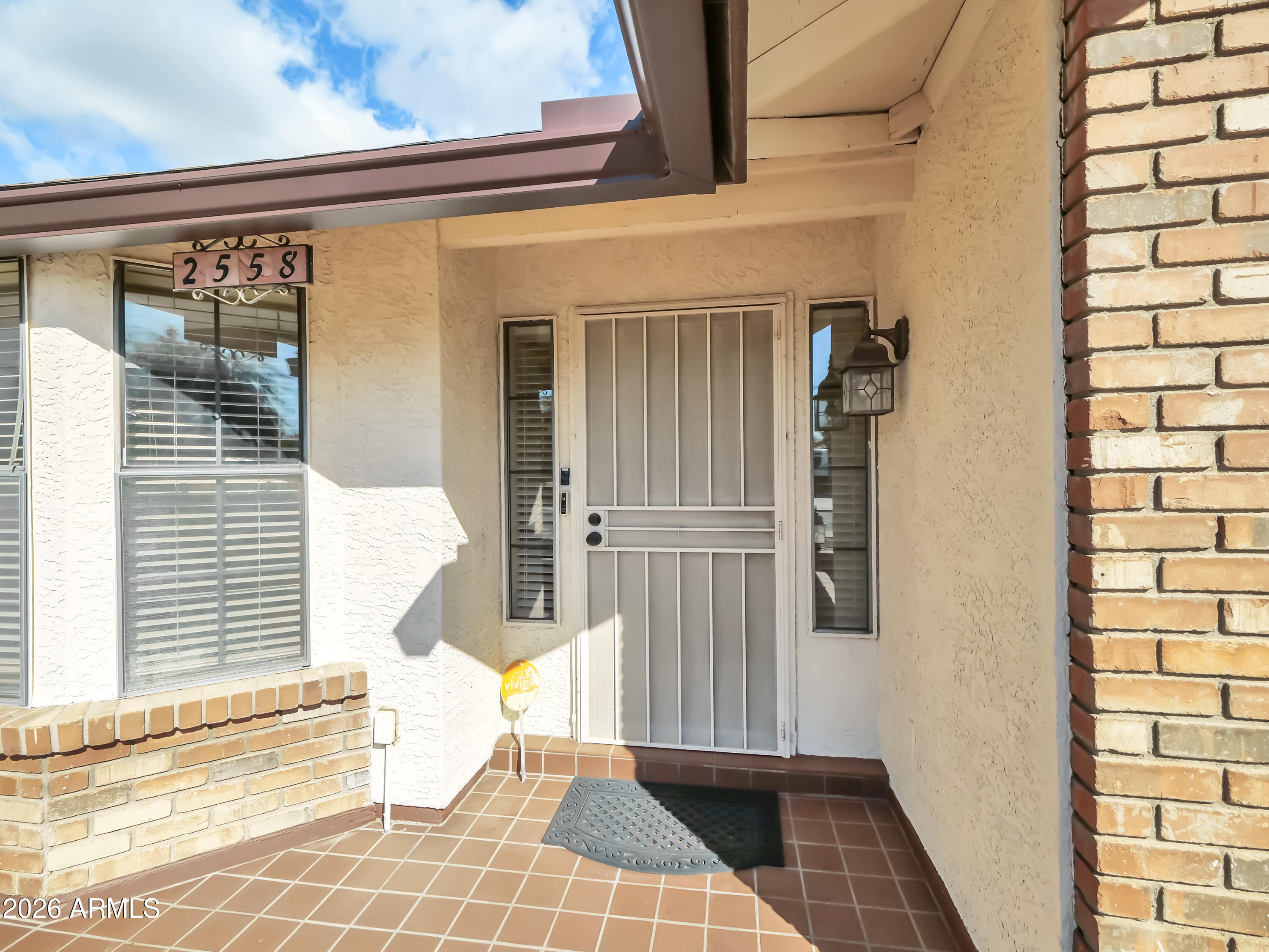 2558 E INGLEWOOD Street