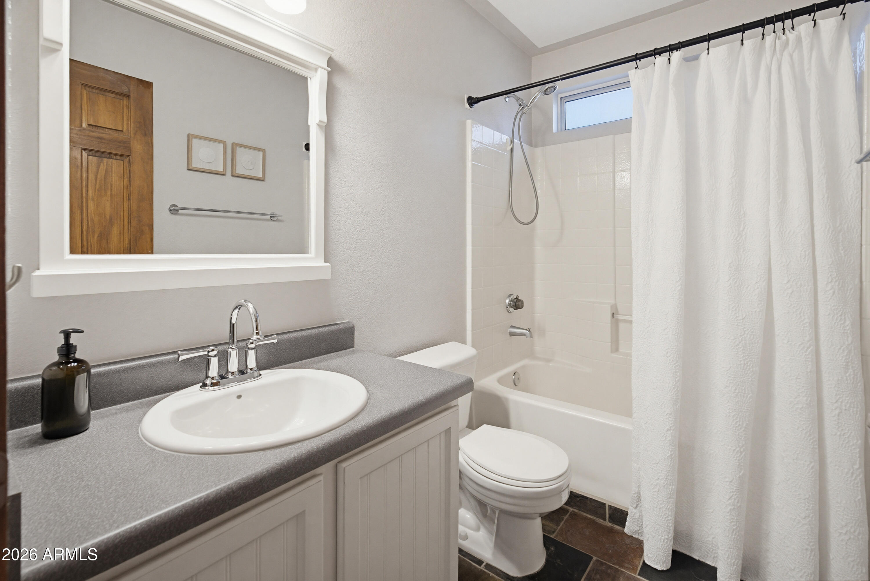 AMBERLEA COTTAGES - Residential