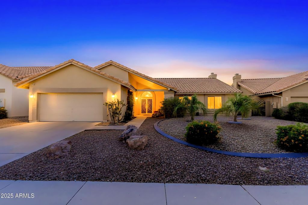 Photo of 1147 W Newport Beach Drive, Gilbert, AZ 85233 (MLS # 6957069)