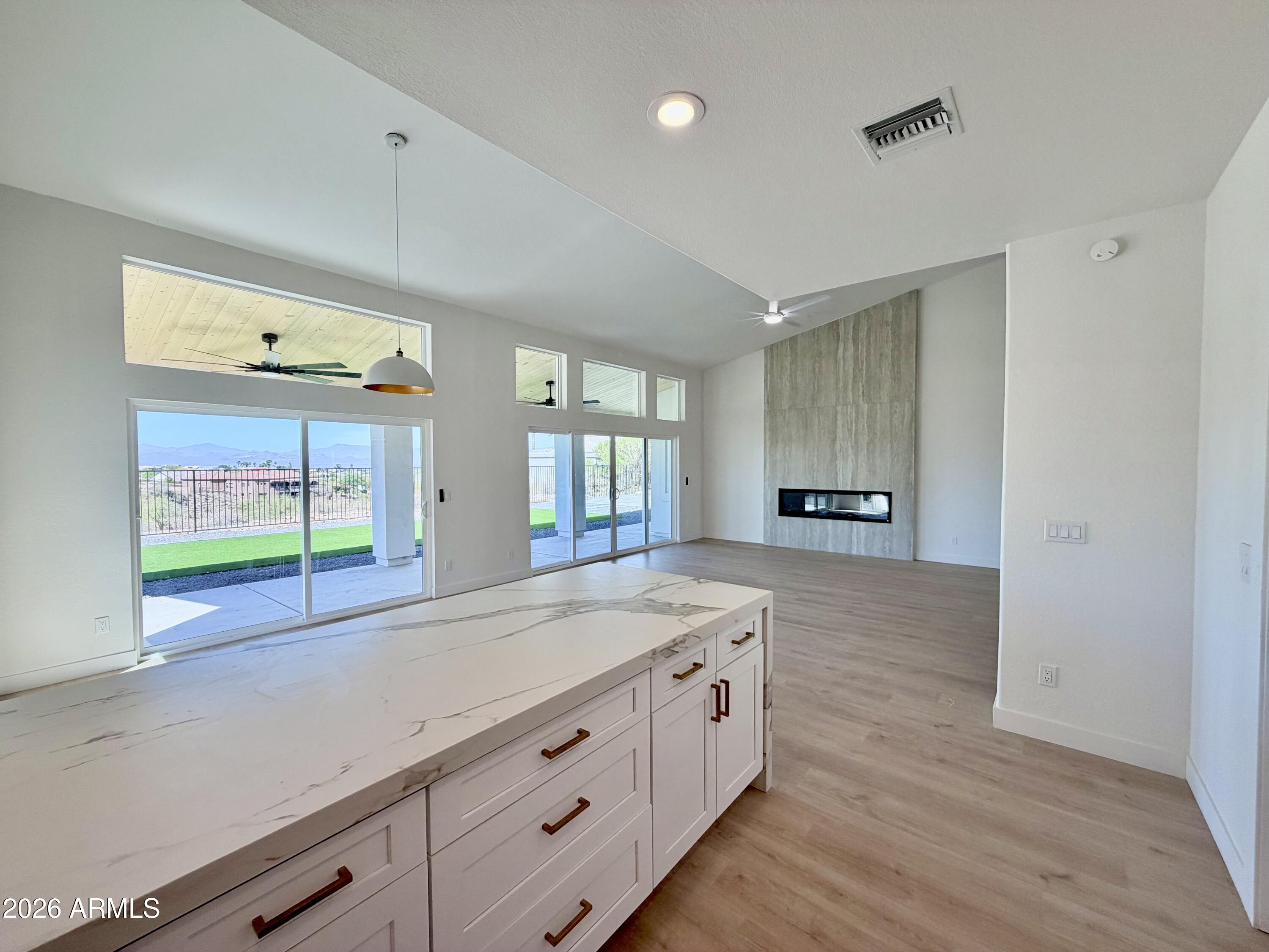 FOUNTAIN HILLS AZ FP 604C BLK 239 REPLAT - Residential