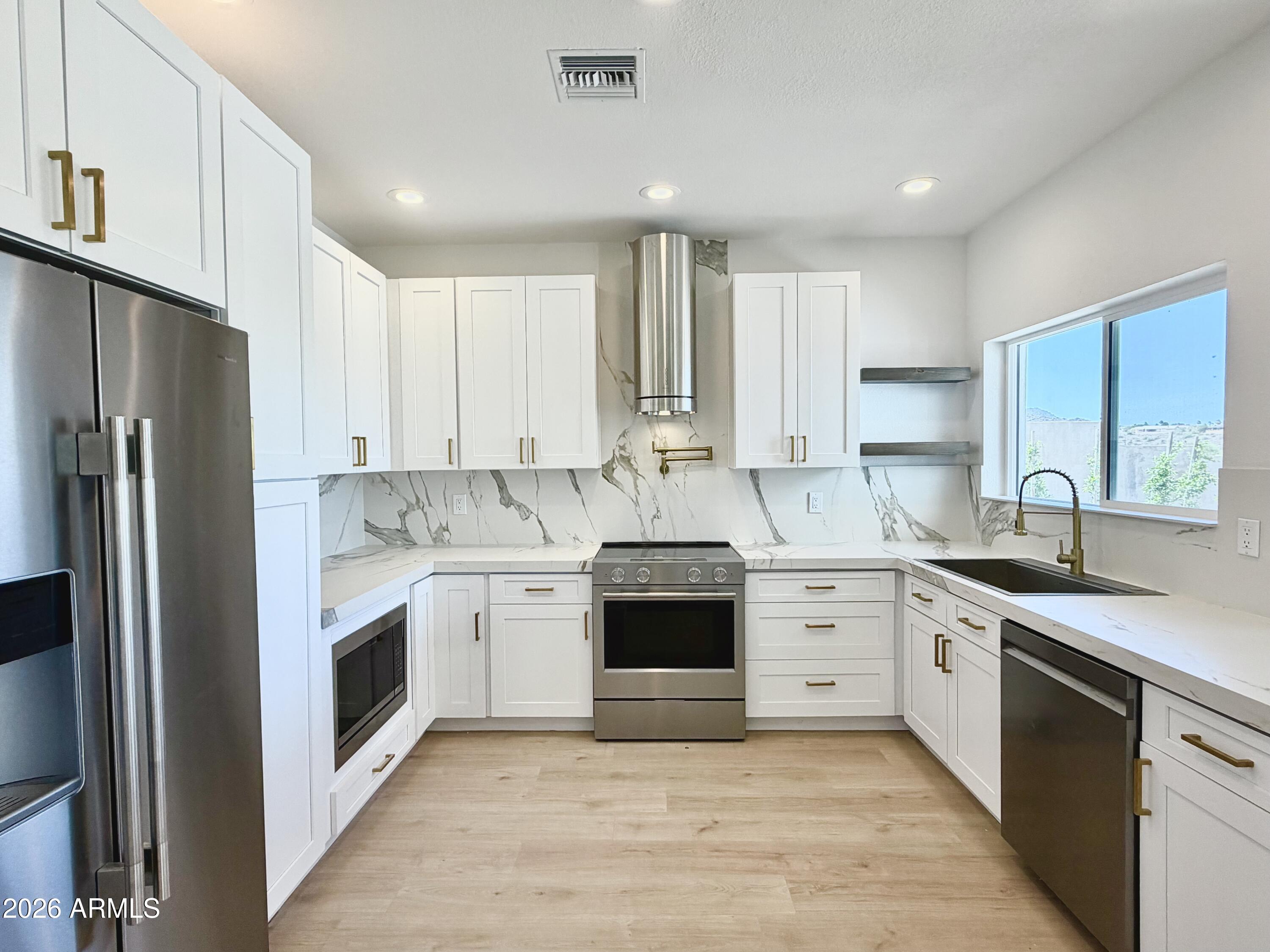 FOUNTAIN HILLS AZ FP 604C BLK 239 REPLAT - Residential