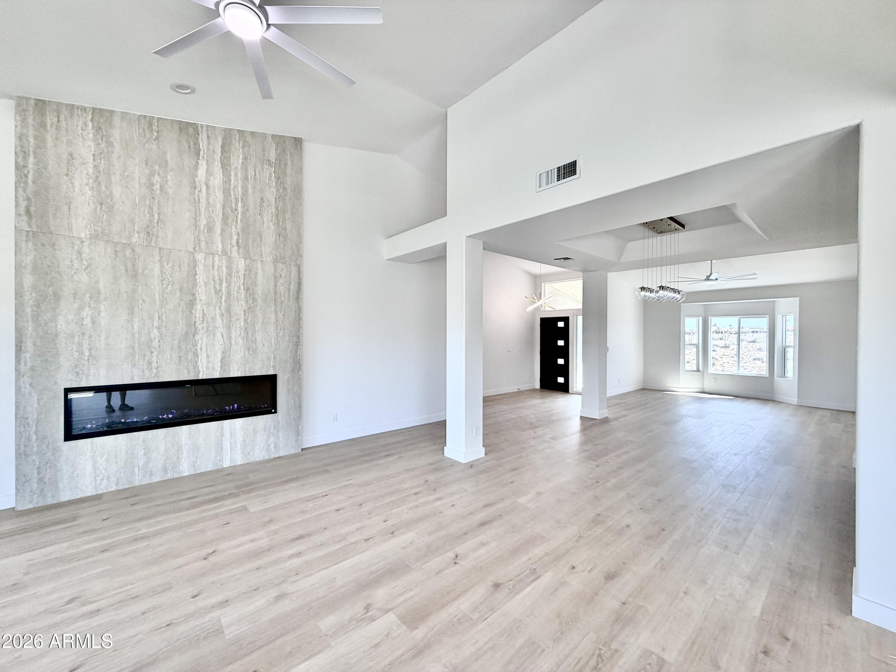 FOUNTAIN HILLS AZ FP 604C BLK 239 REPLAT - Residential