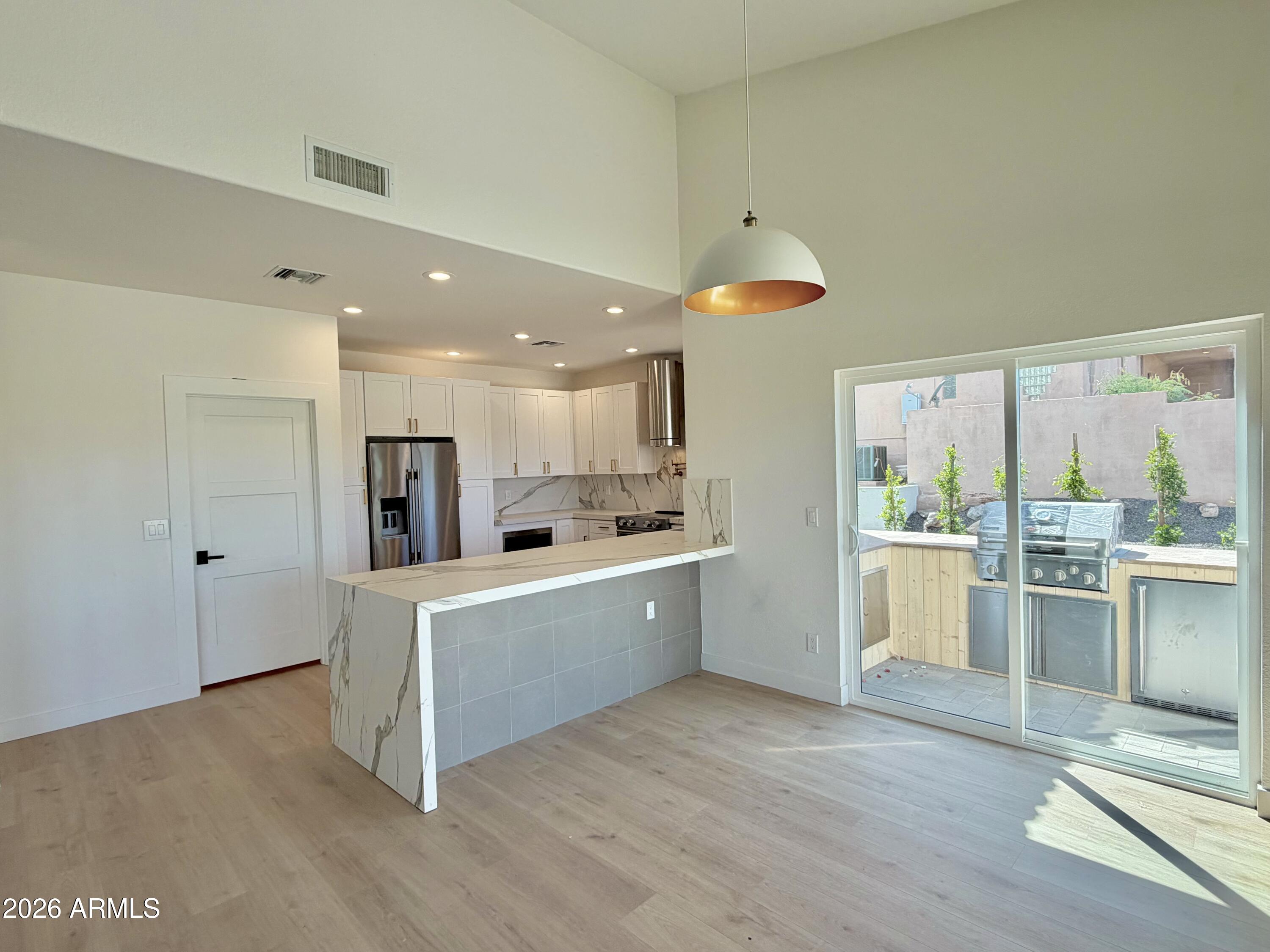 FOUNTAIN HILLS AZ FP 604C BLK 239 REPLAT - Residential