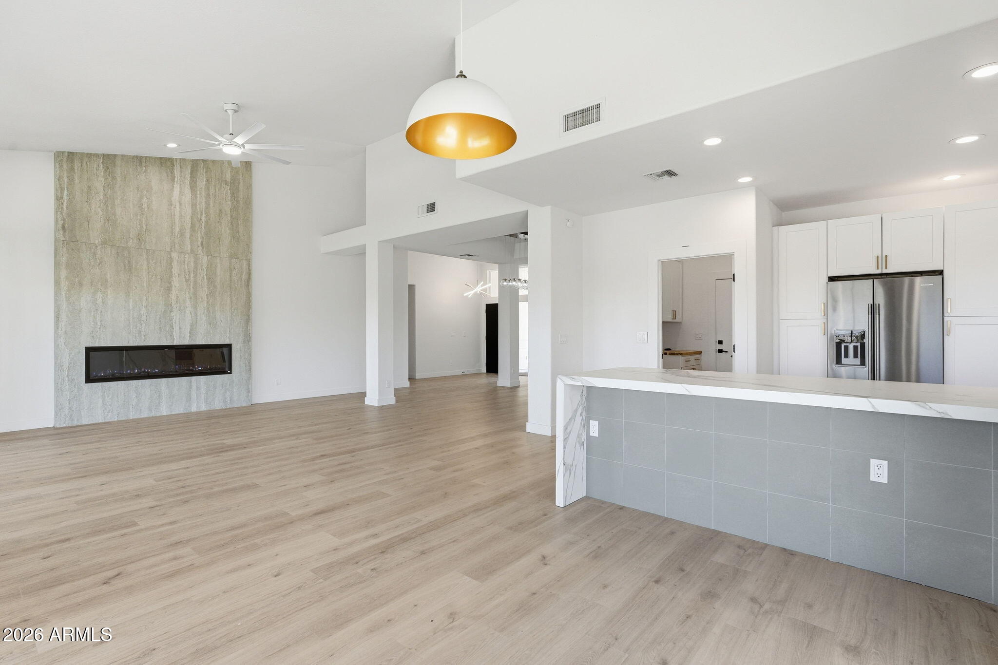 FOUNTAIN HILLS AZ FP 604C BLK 239 REPLAT - Residential
