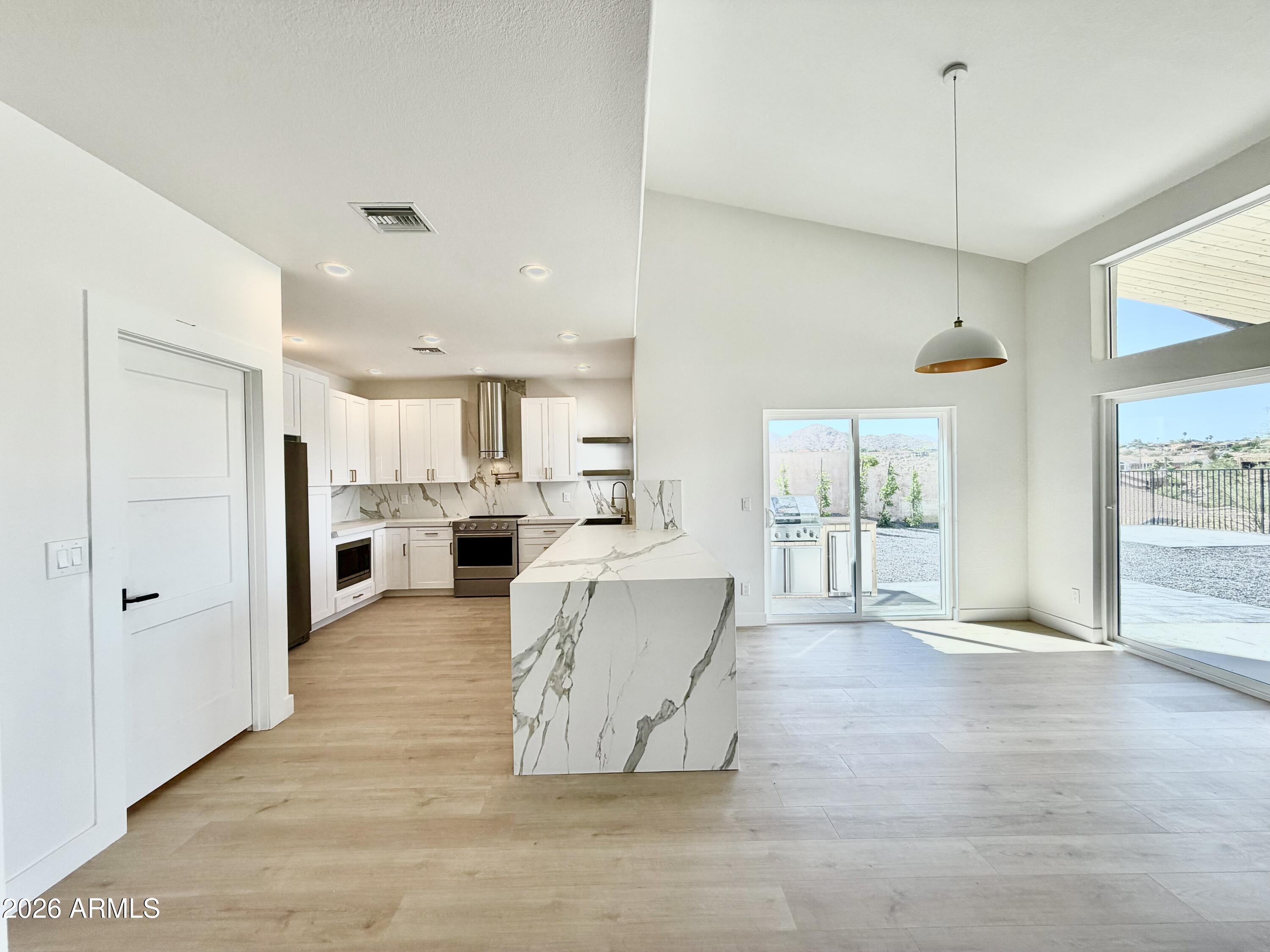 FOUNTAIN HILLS AZ FP 604C BLK 239 REPLAT - Residential