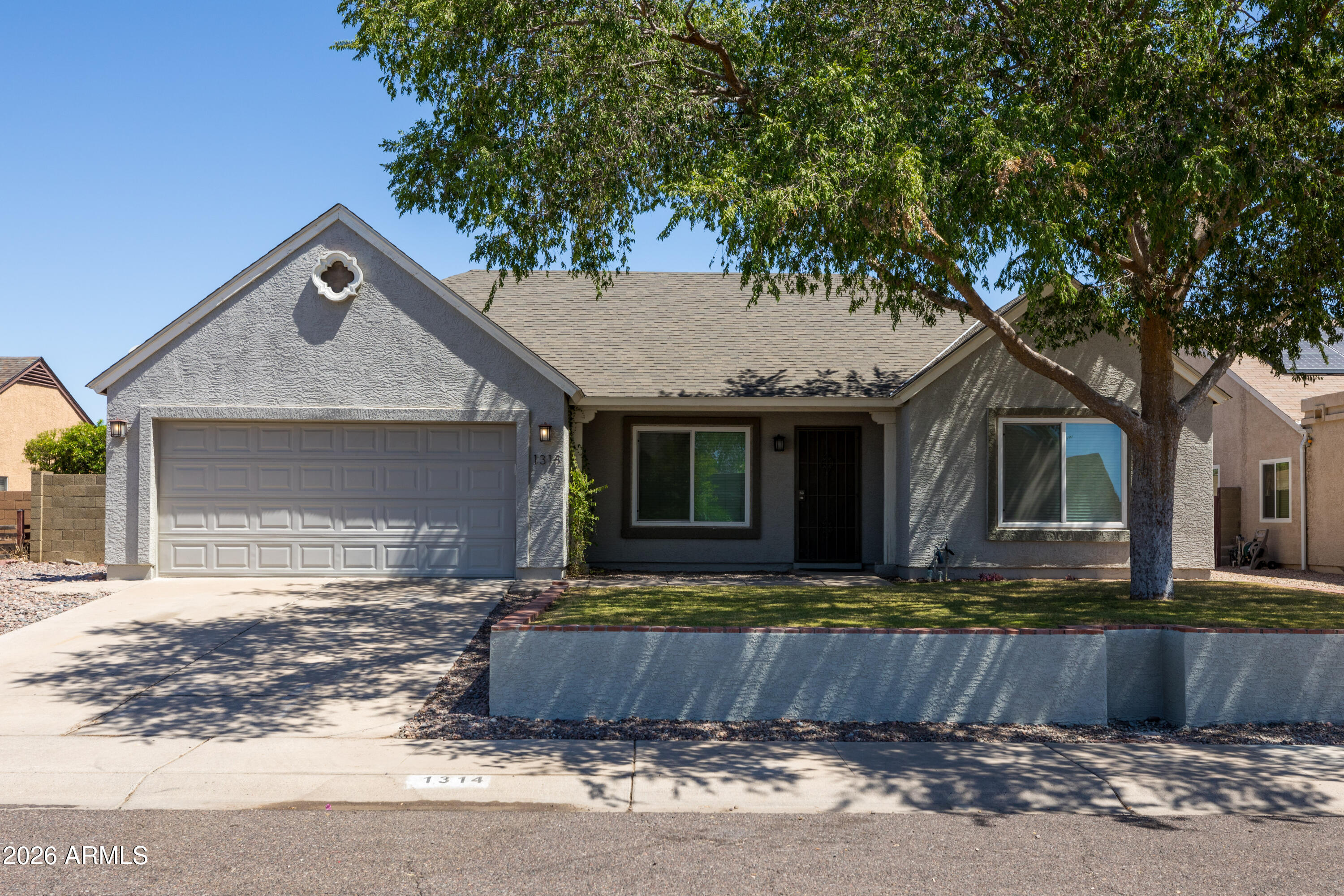 1314 E TOPEKA Drive