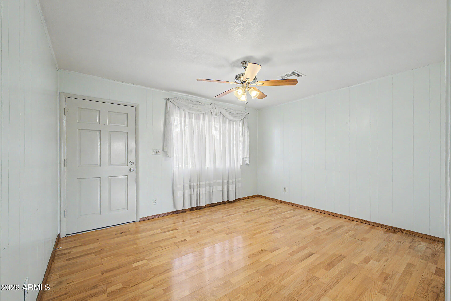 8930 W MONTECITO Avenue