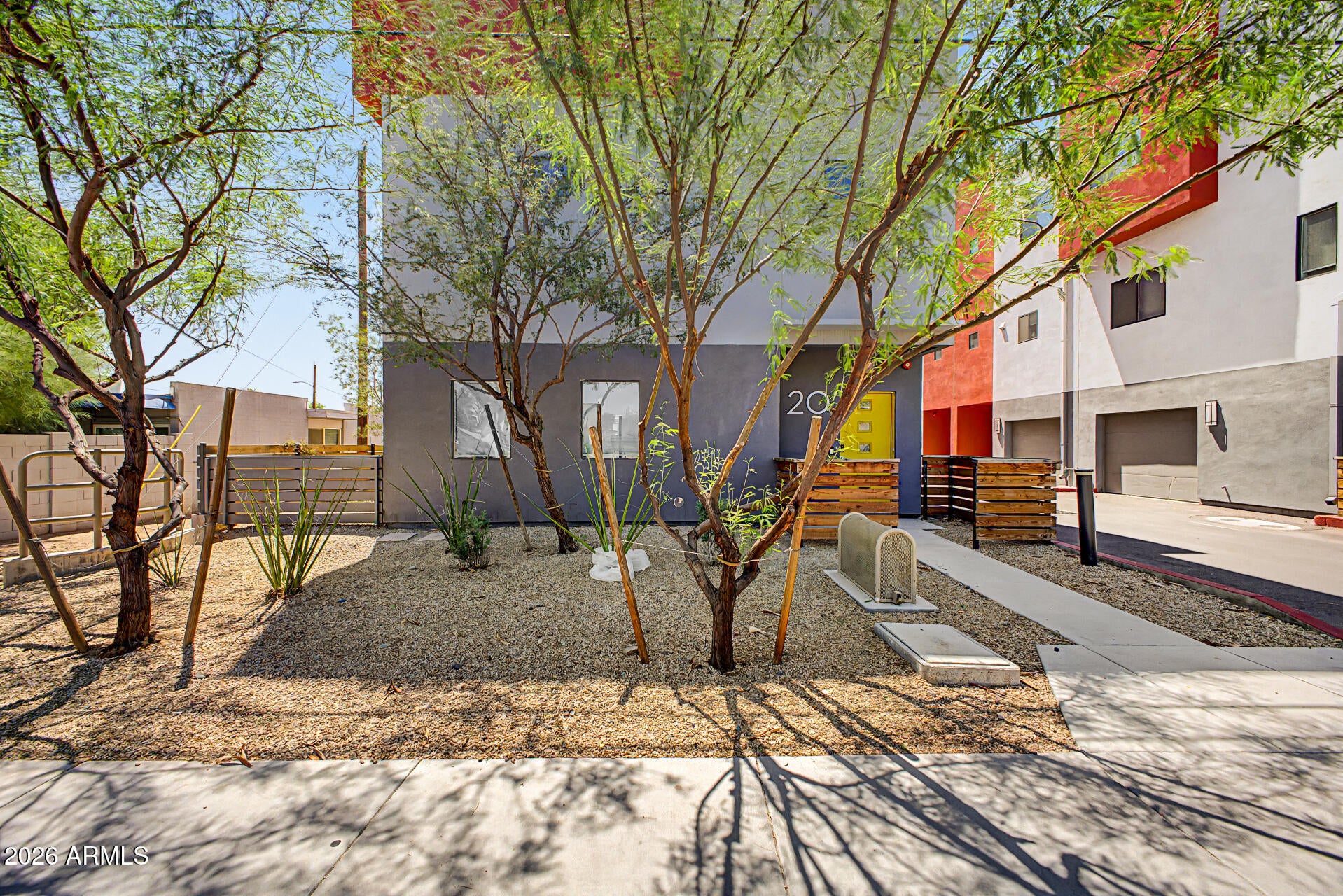 1617 W COLTER Street 20