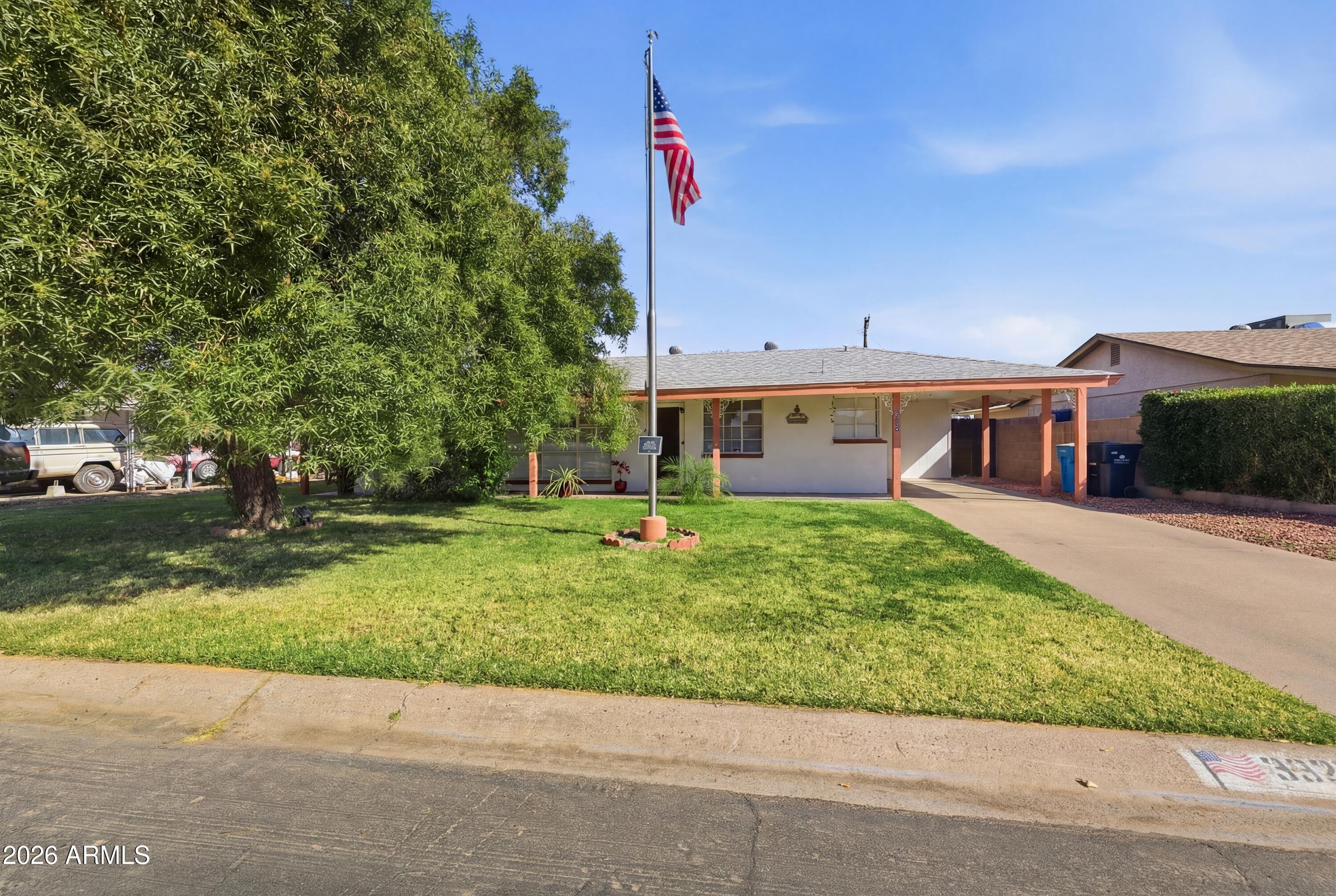 3322 W PIERSON Street