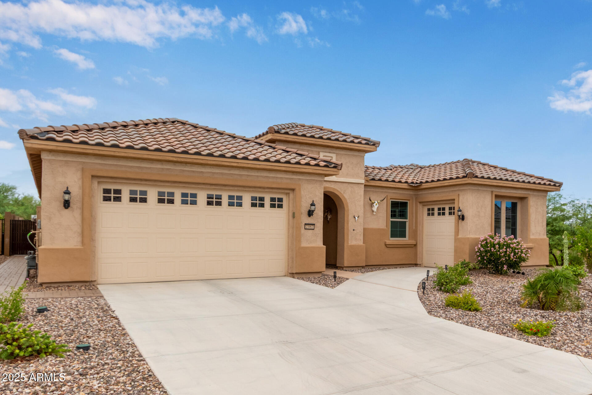 Homes for Sale in Queen Creek Arizona 3 7387 W Cactus Wren Way