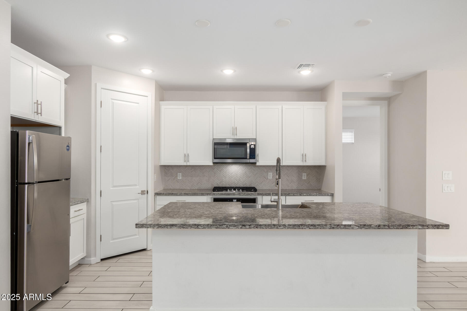 Homes 2 22507 E QUINTERO Road