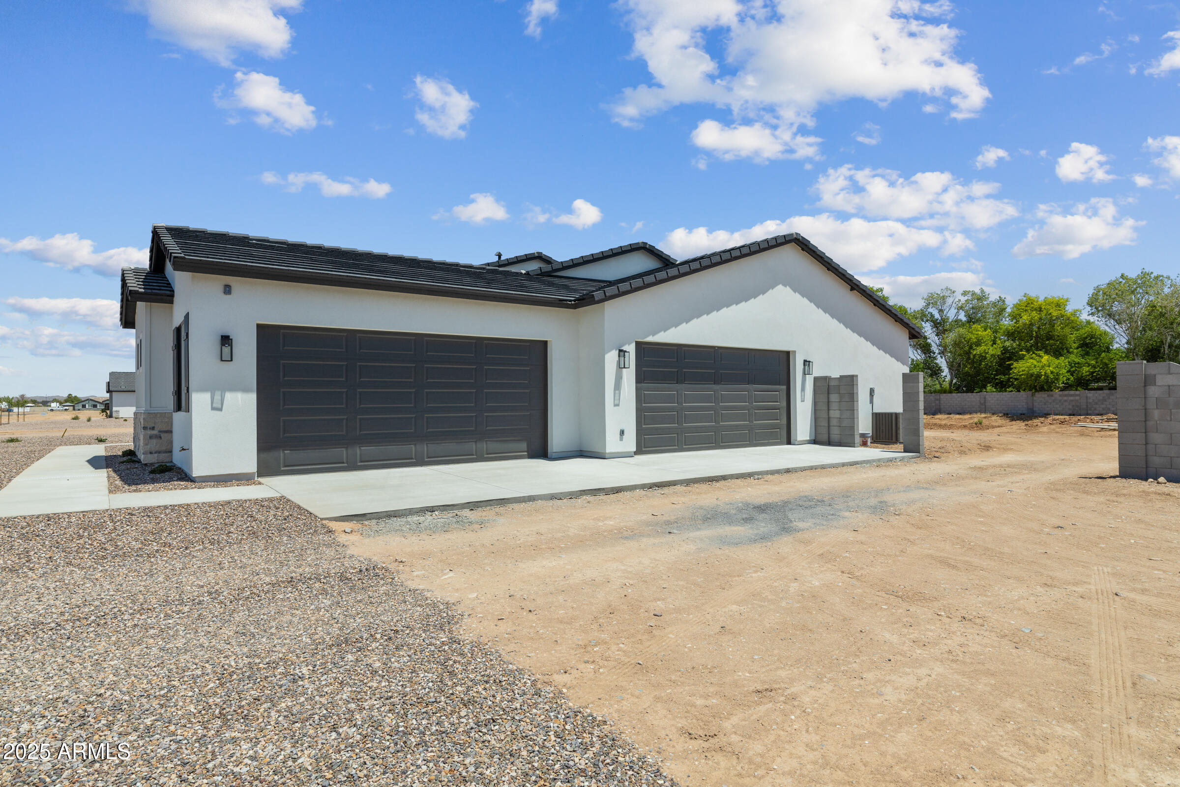 2507 W Marita Street