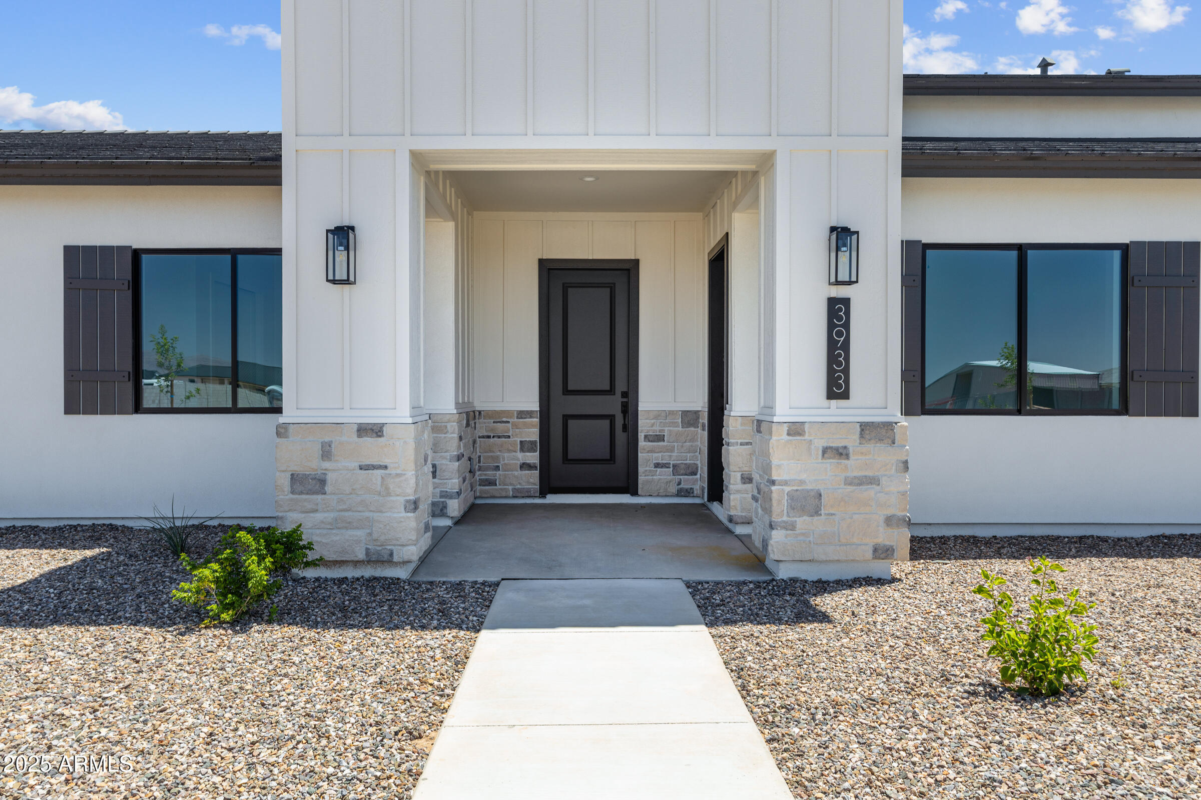 2507 W Marita Street