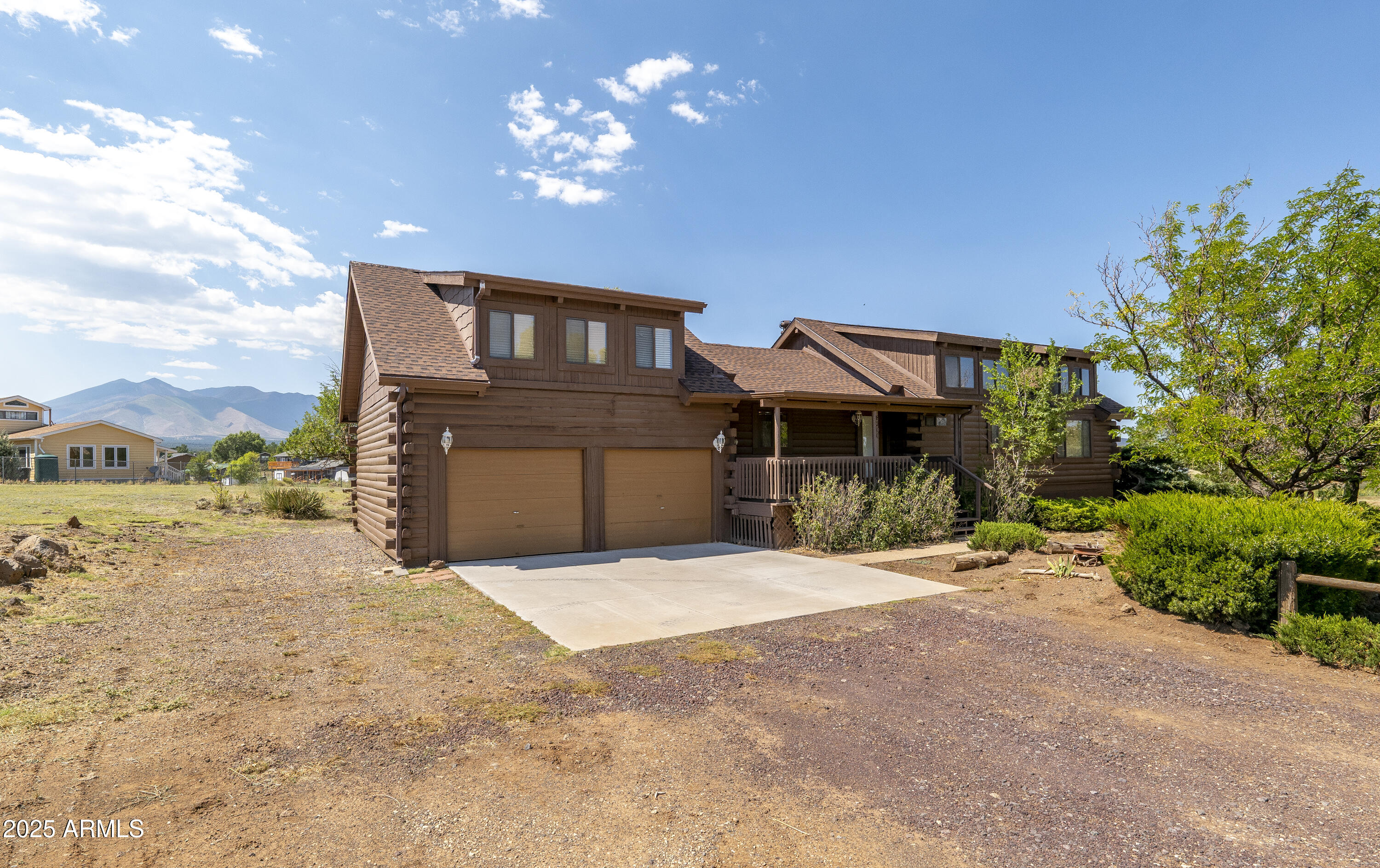 8200 CAROLYN Lane