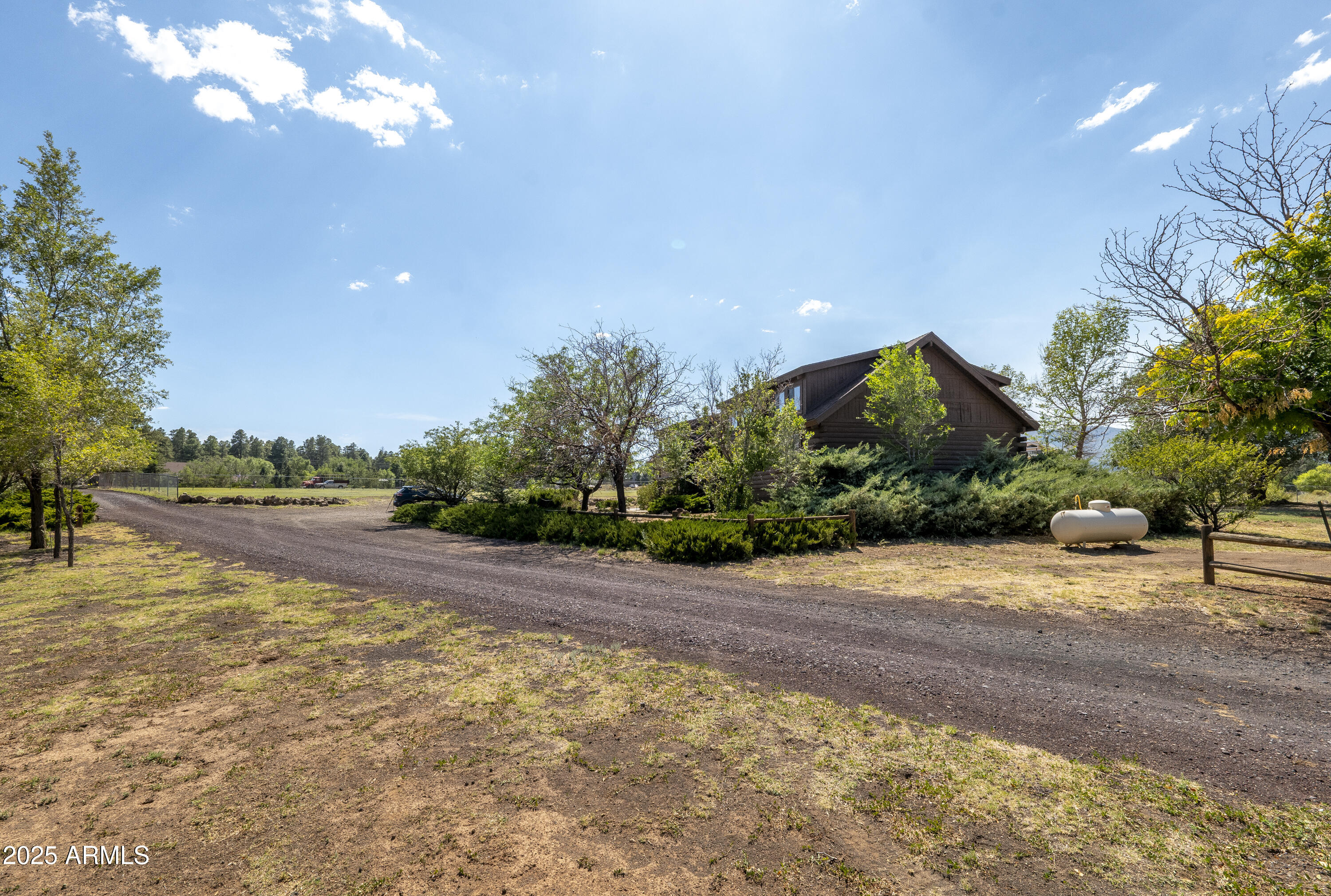 8200 CAROLYN Lane