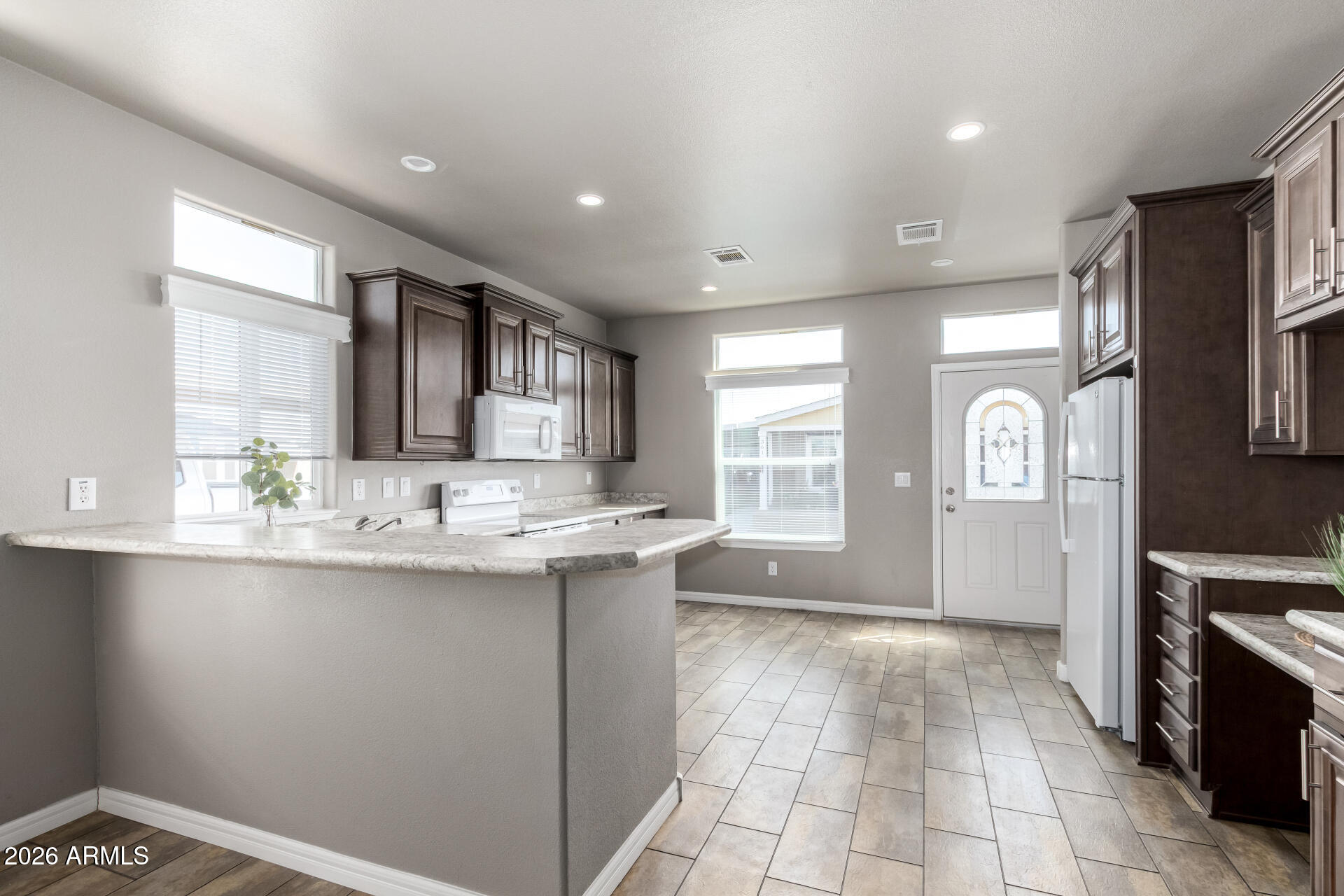 650 N Hawes Road 3622