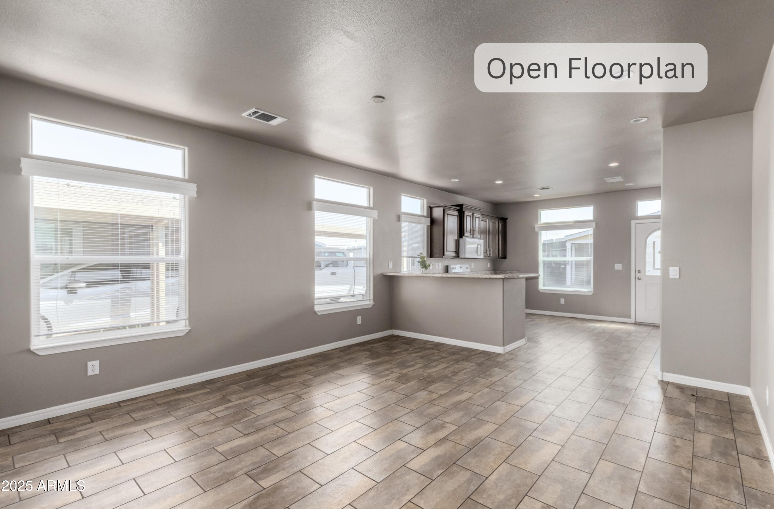 650 N Hawes Road 3622