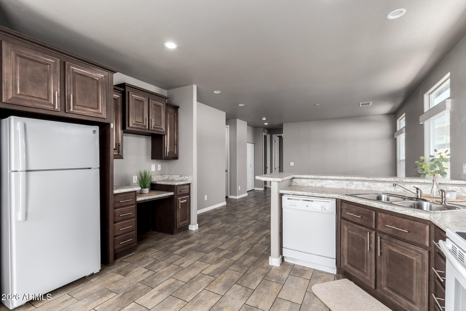 650 N Hawes Road 3622