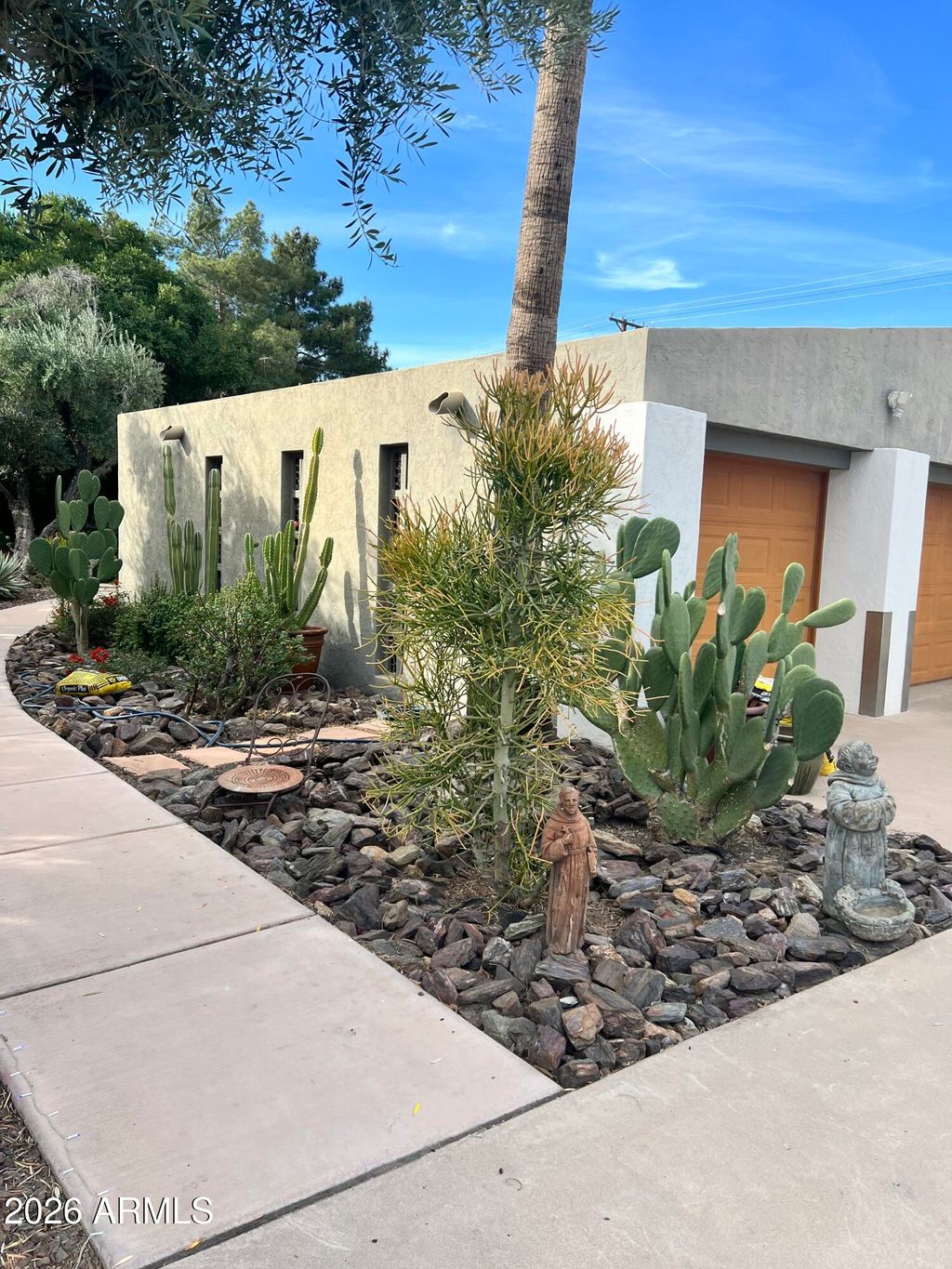 Photo of 860 W Mountain View Drive, Mesa, AZ 85201 (MLS # 6996240)