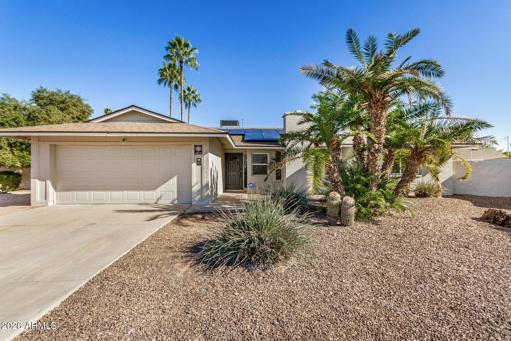 Photo of 6815 S Juniper Street, Tempe, AZ 85283 (MLS # 6979840)