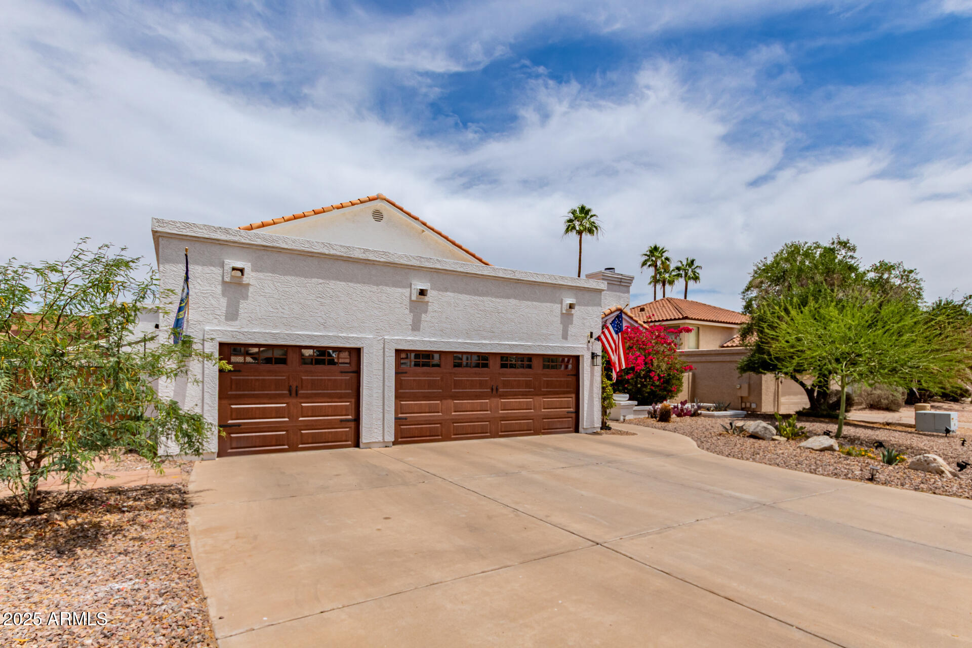 3514 E DESERT WILLOW Road