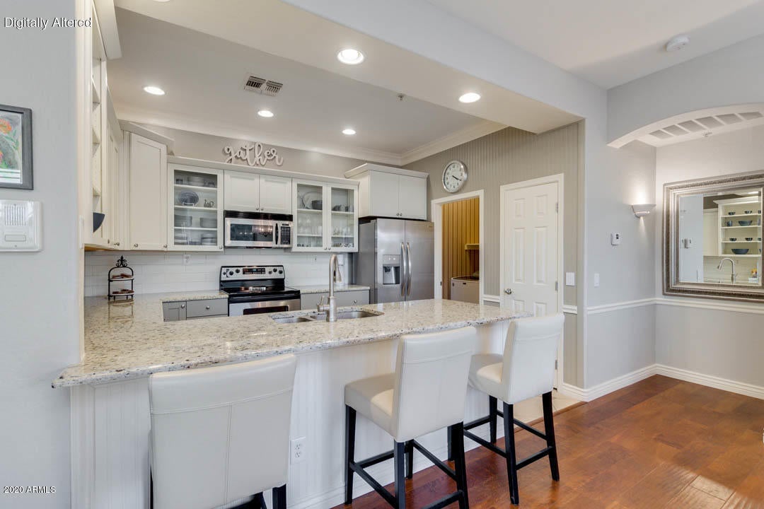 7445 E EAGLE CREST Drive 1077