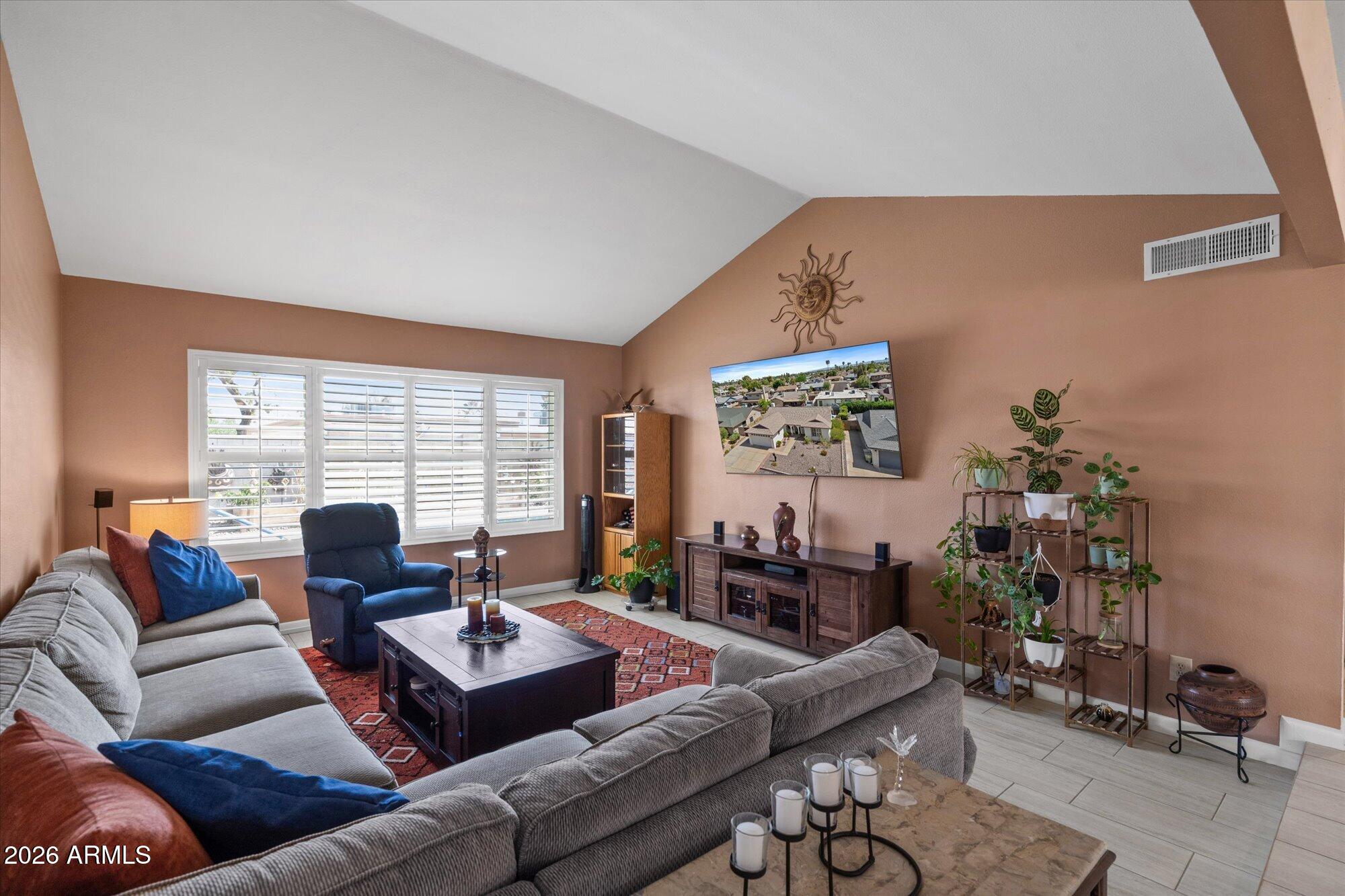 4933 W ONYX Avenue