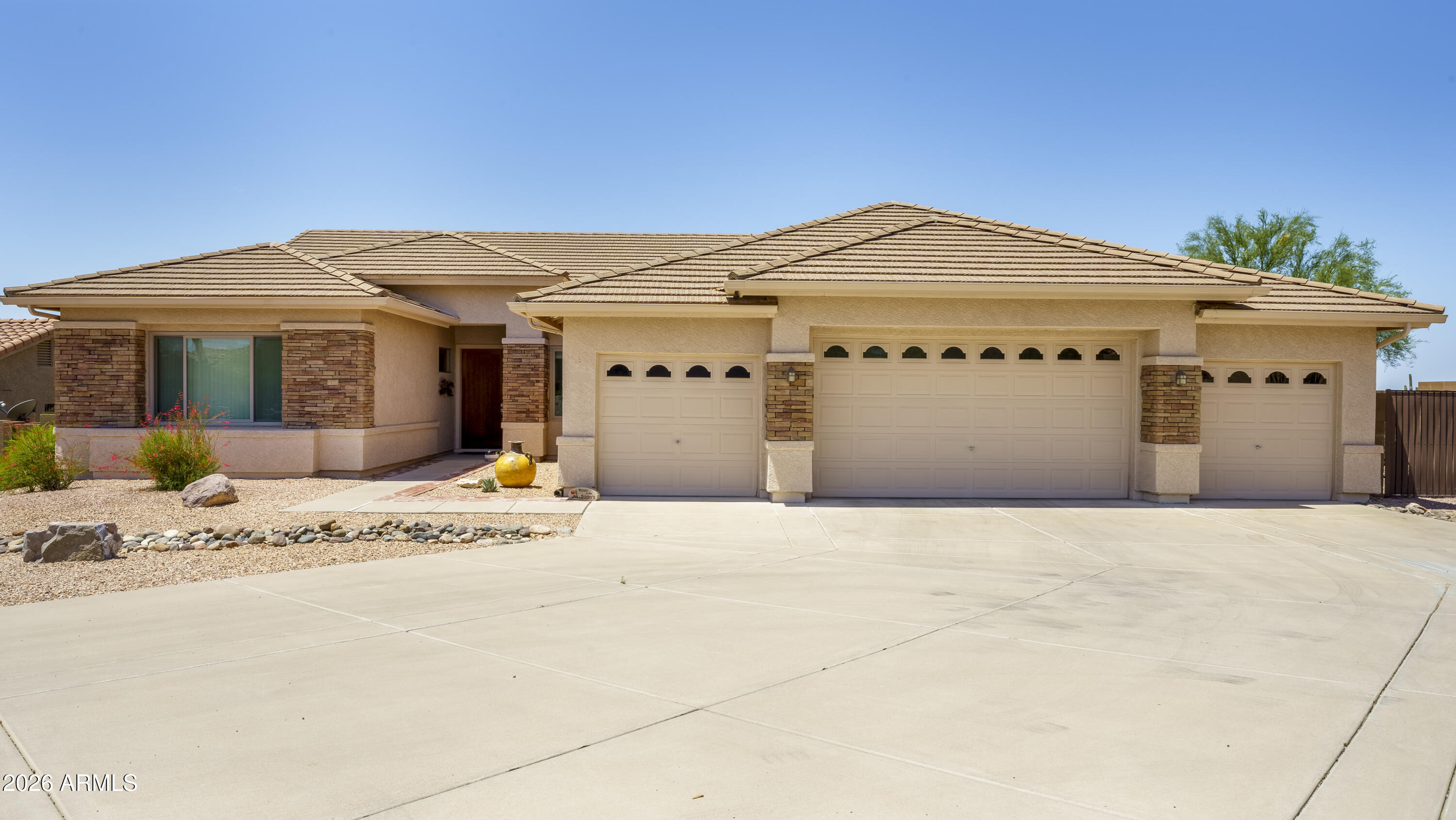 ESTATES AT GOLD CANYON - Residential