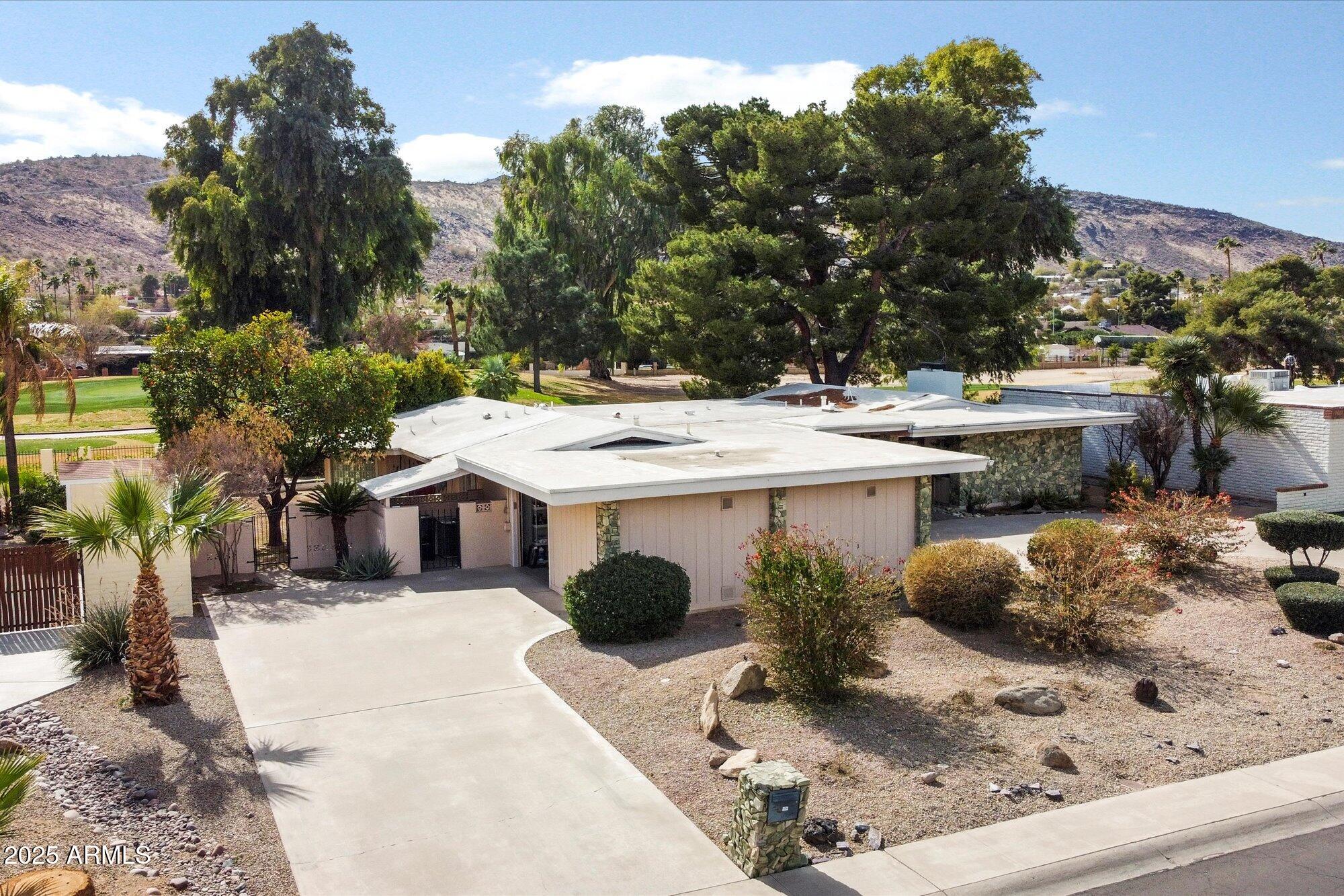339 W SOUTHERN HILLS Road