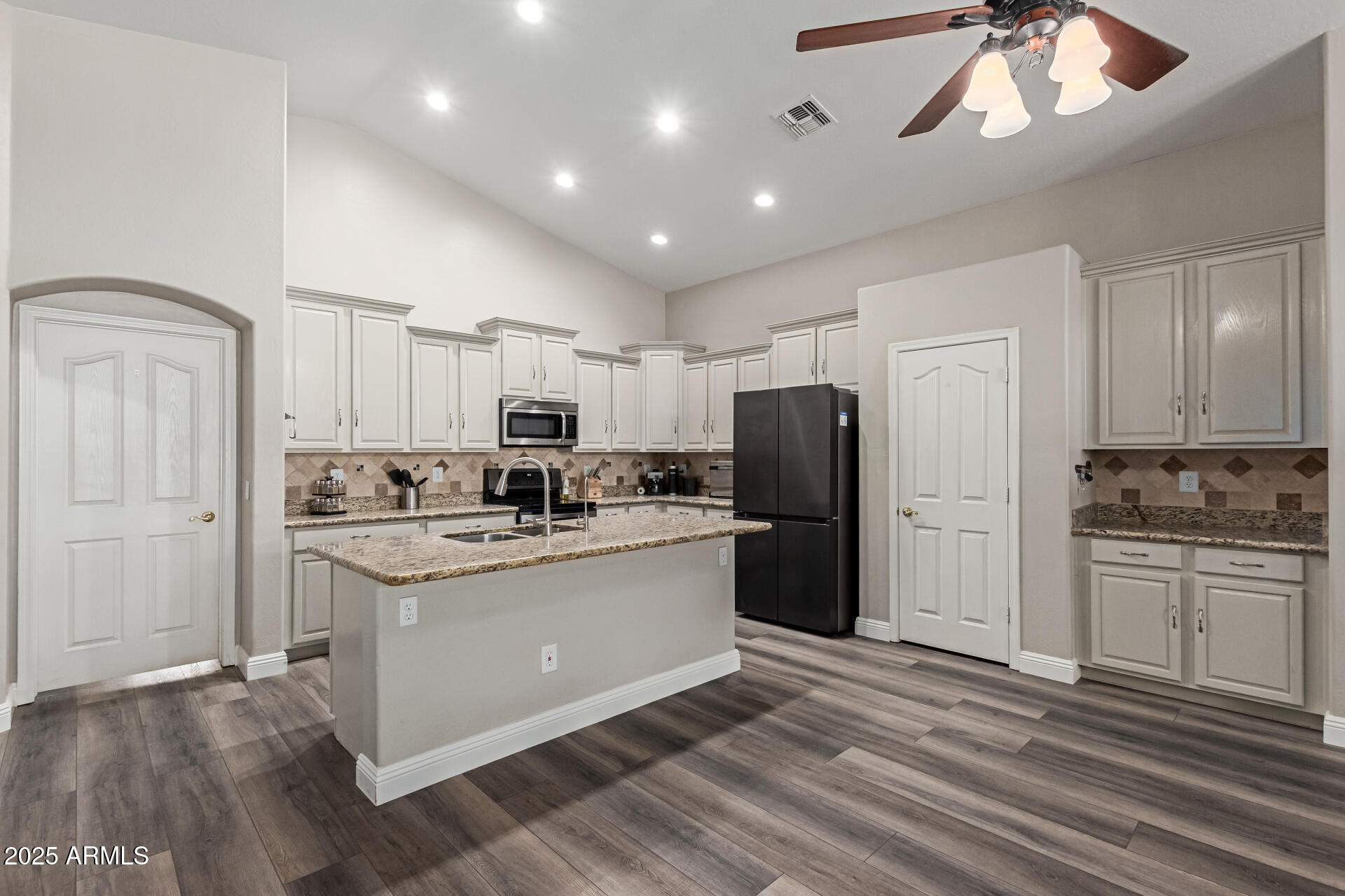 3580 E KESLER Lane