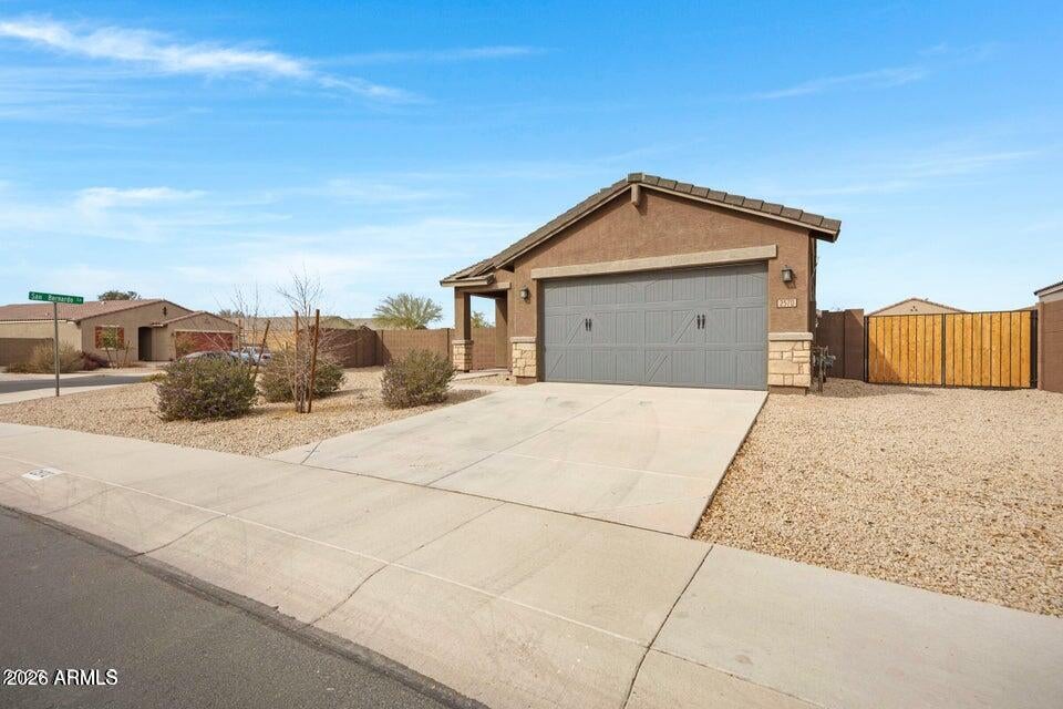 2570 E CORAZON Trail