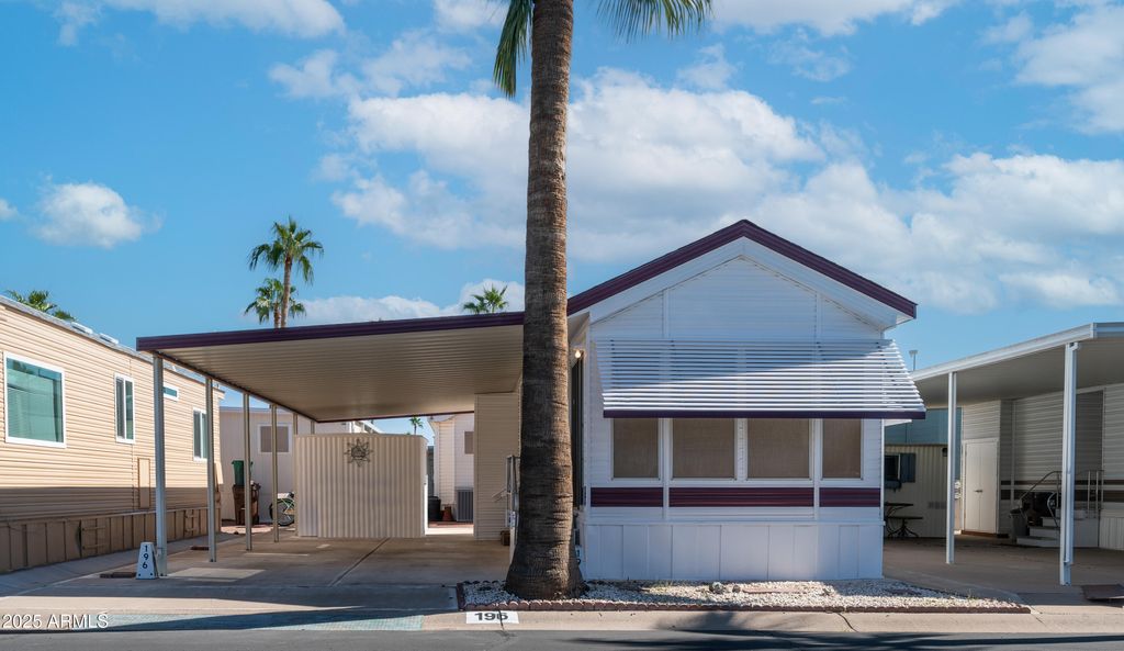 Photo of 196 Mineshaft Drive, Apache Junction, AZ 85119 (MLS # 6940492)