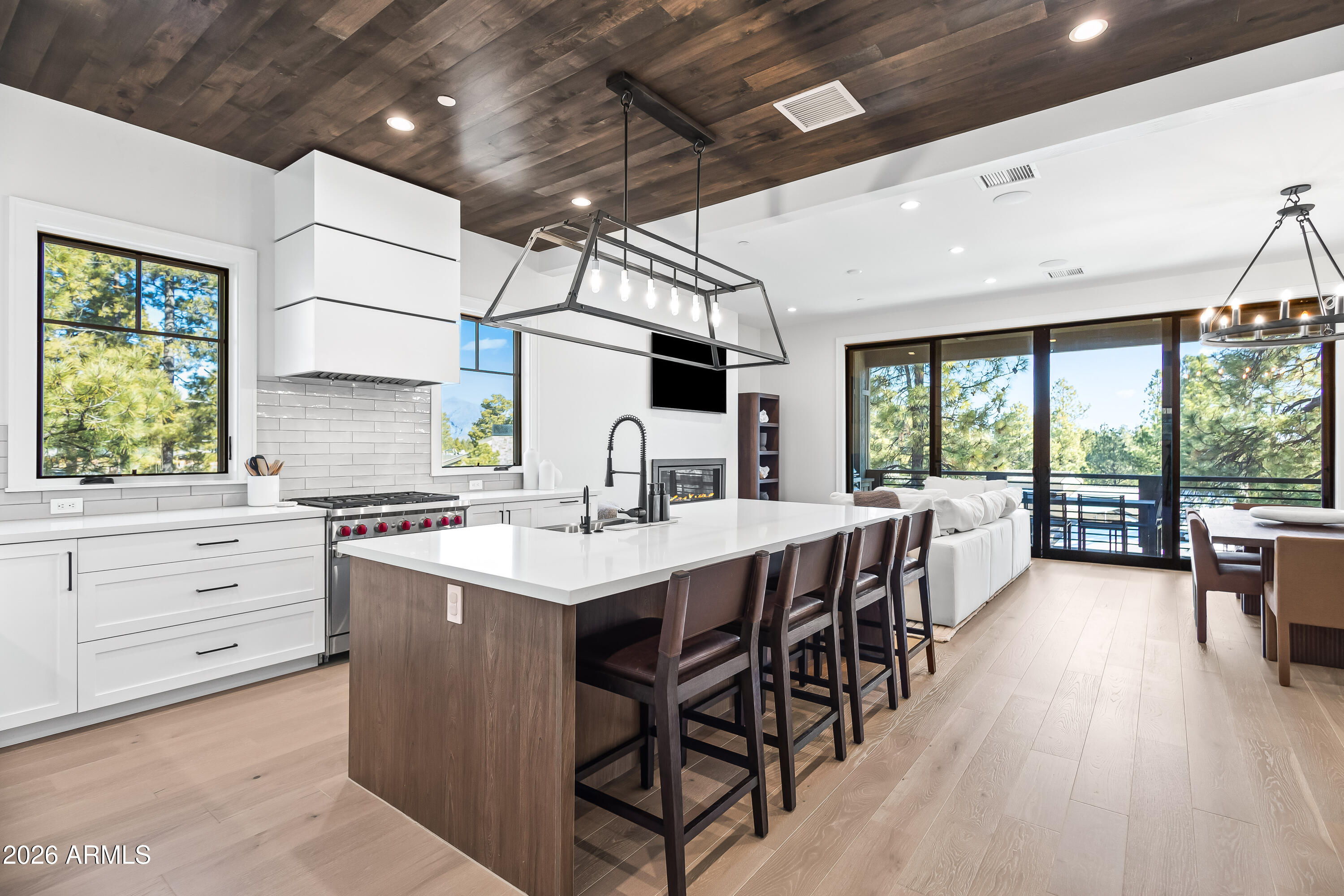 MOUNTAIN VISTA CONDOMINIUMS AT PINE CANYON - Residential