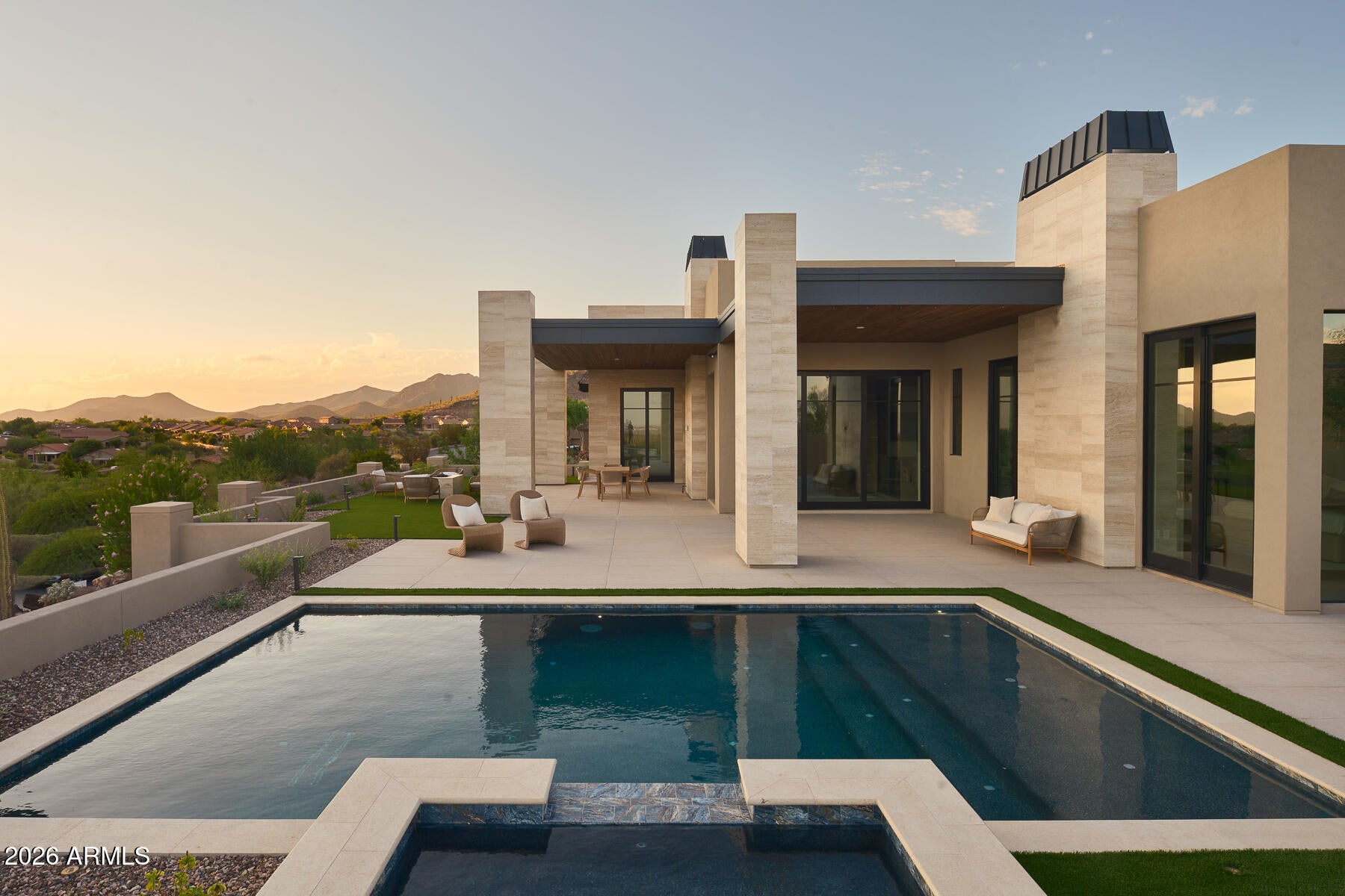 9619 N SOLITUDE Canyon