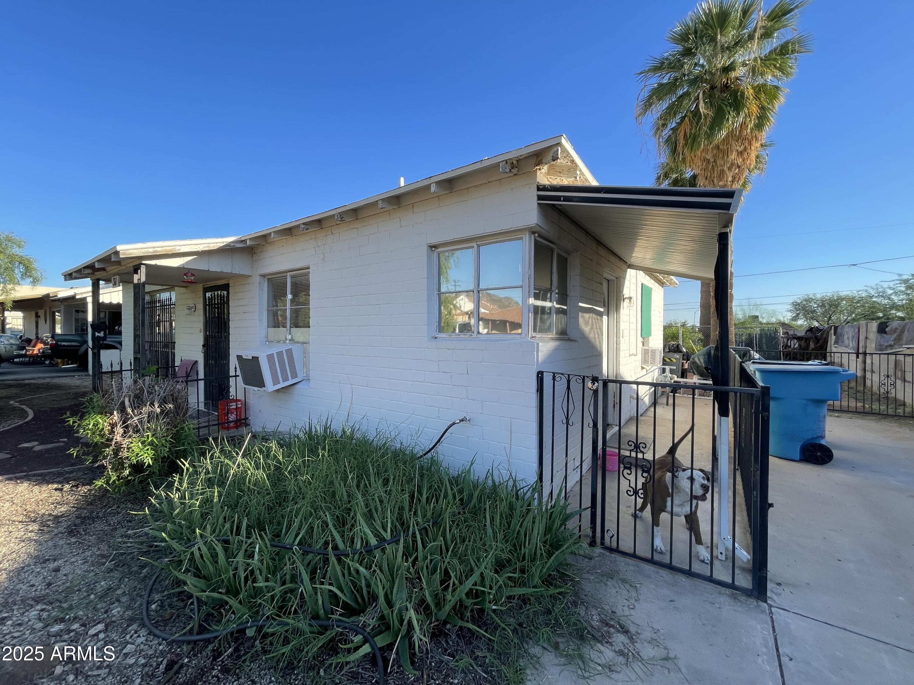 31 W SUNNYSLOPE Lane