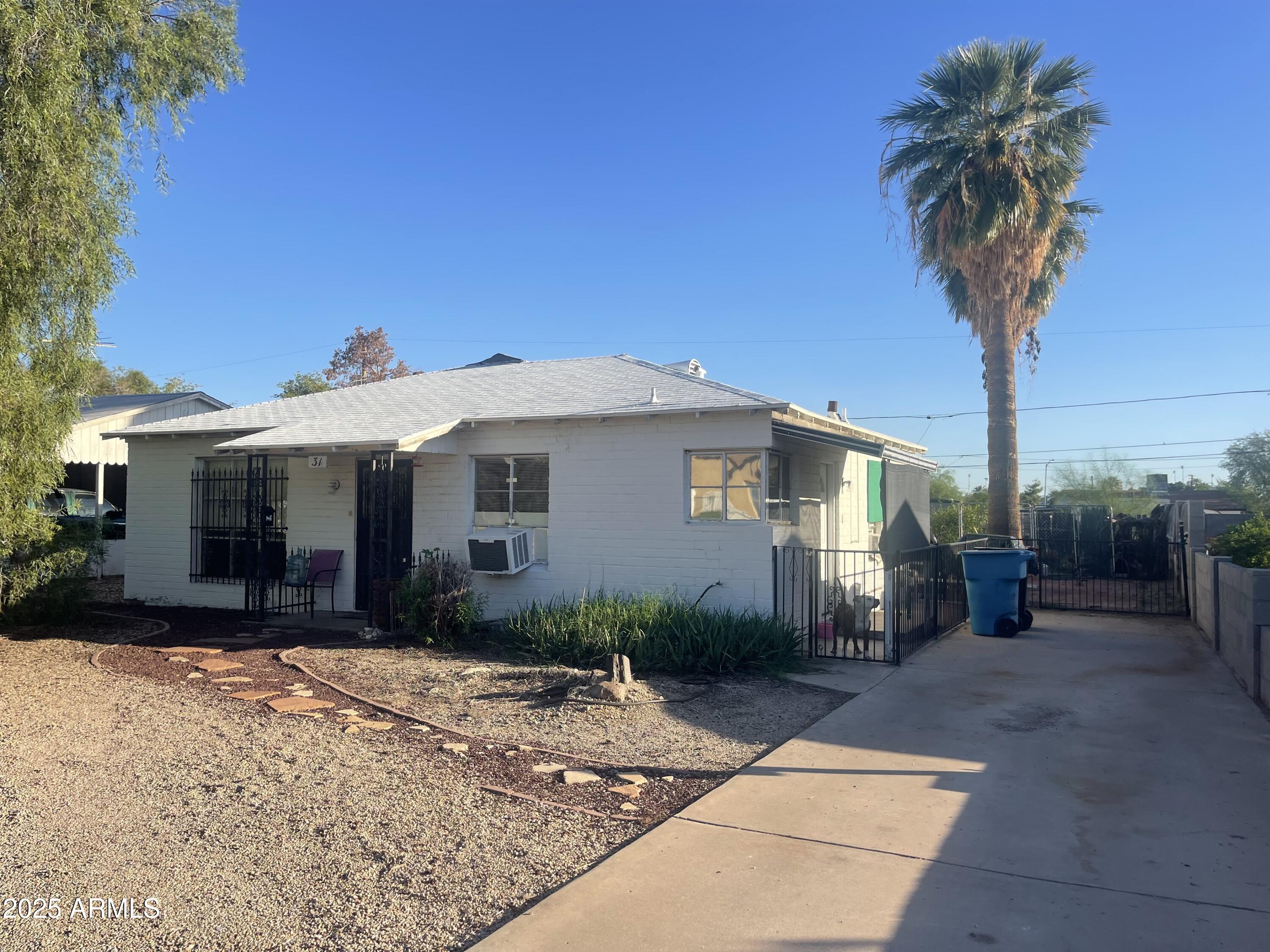 31 W SUNNYSLOPE Lane