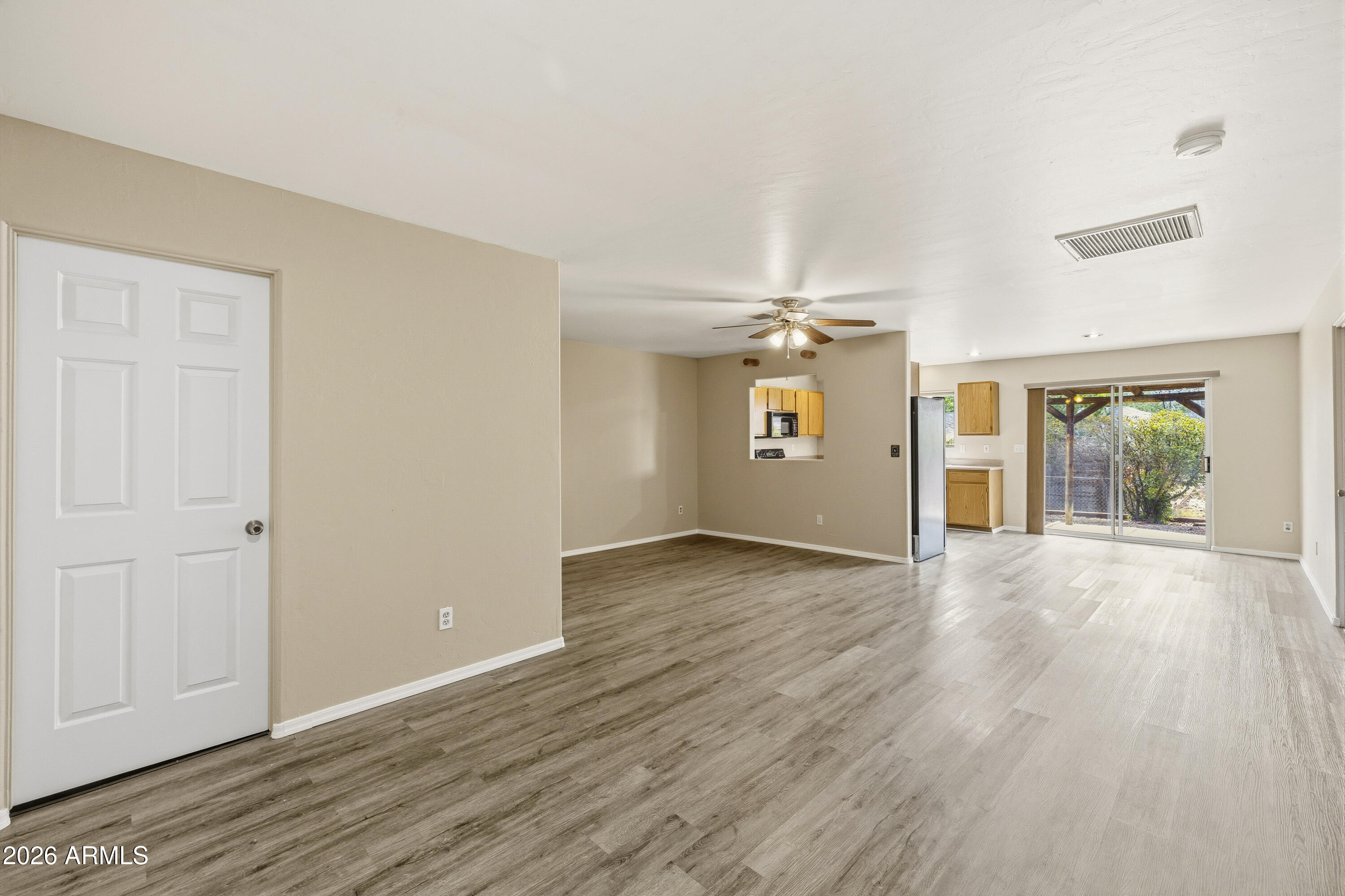 7131 E THRUSH Lane