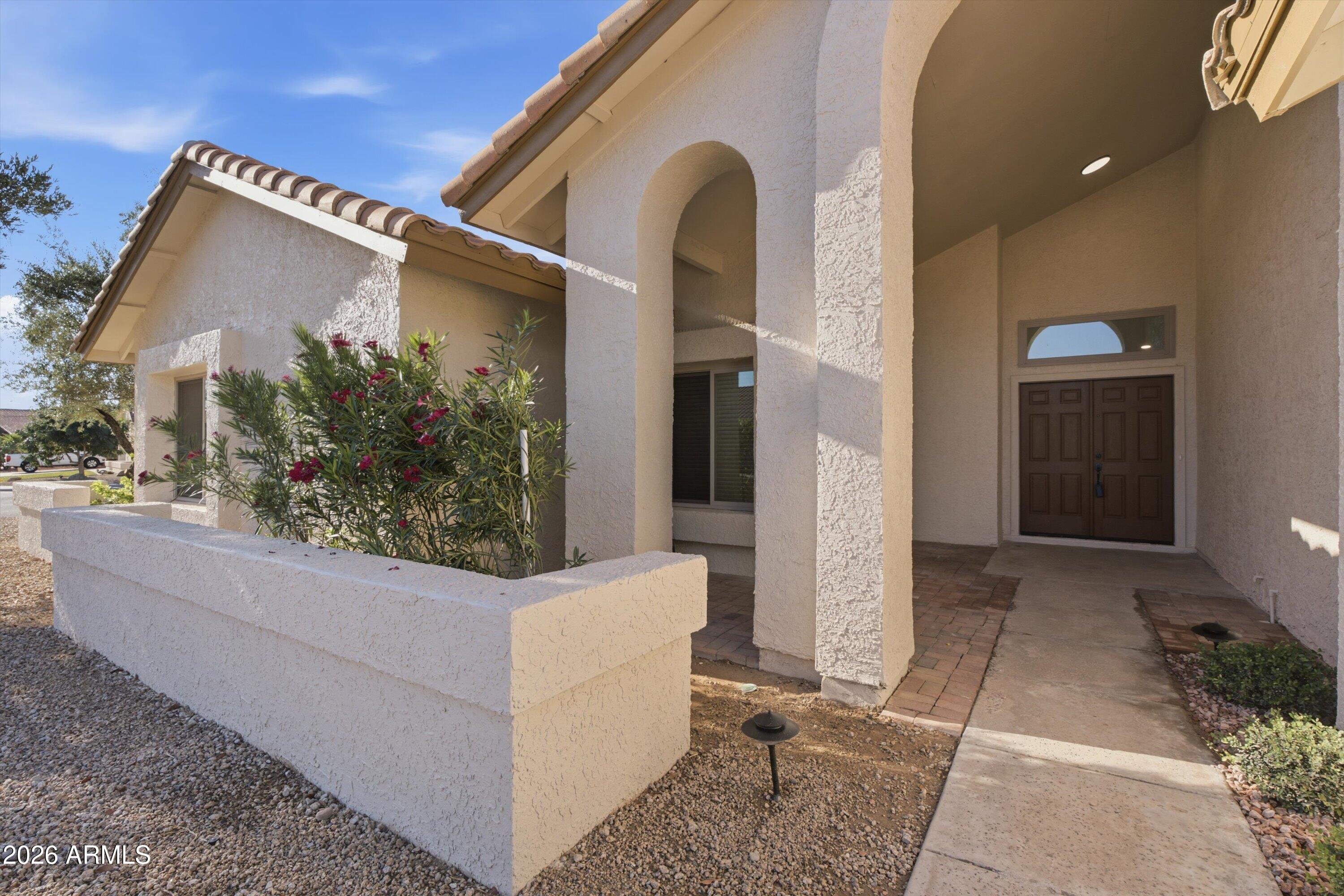2405 W GREGG Drive