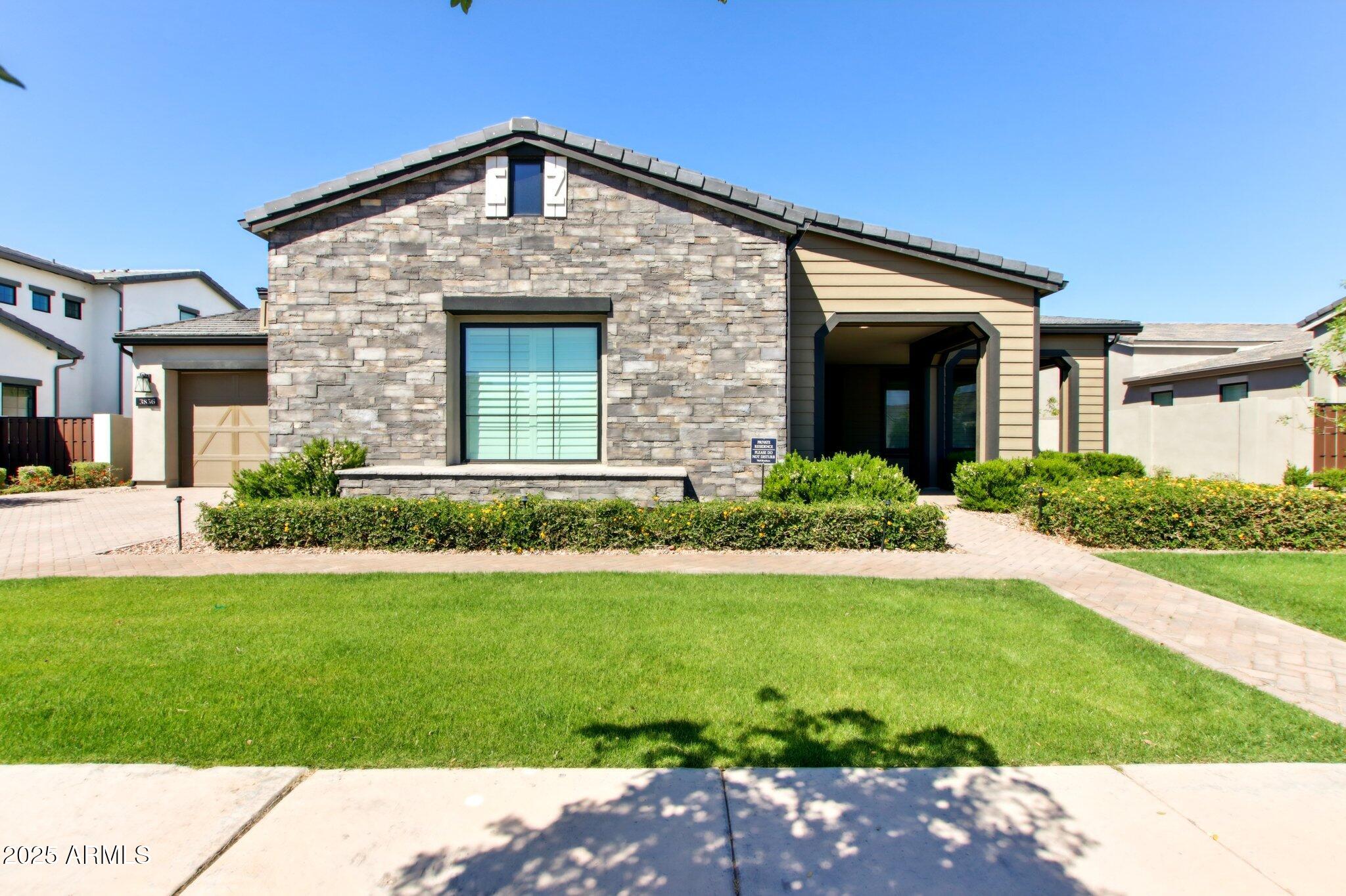3856 E SAGEBRUSH Street