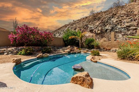 401 E AMBER RIDGE Way Phoenix AZ 85048