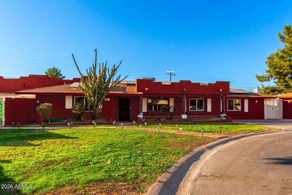 Photo of 490 N Vine Street, Chandler, AZ 85225 (MLS # 7020650)