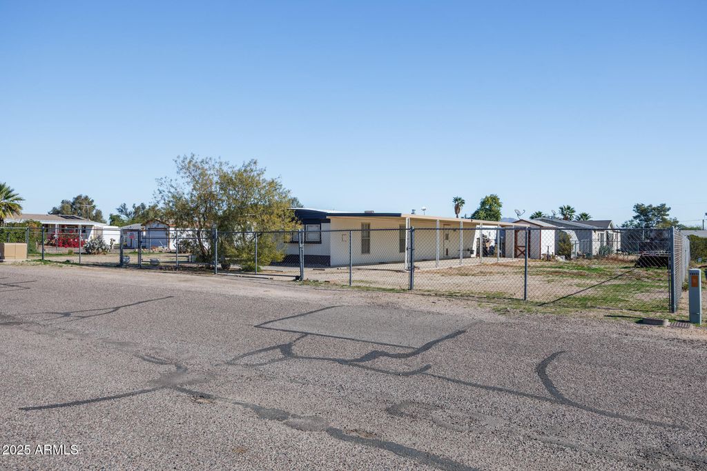 Photo of 10771 N Kit Carson Drive, Casa Grande, AZ 85122 (MLS # 6953827)